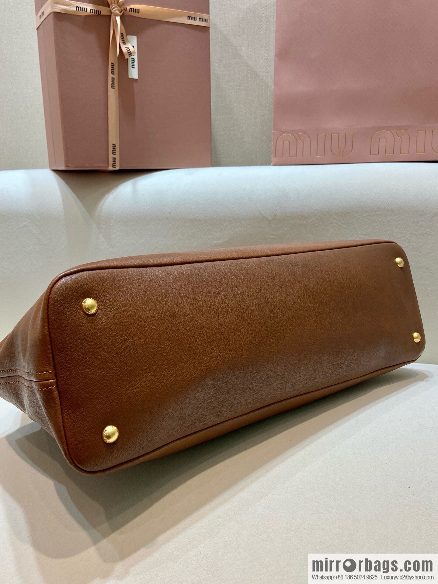 MIUMIU Aventure handbag 💕 new 💕 5BG310 💕💕 caramel color