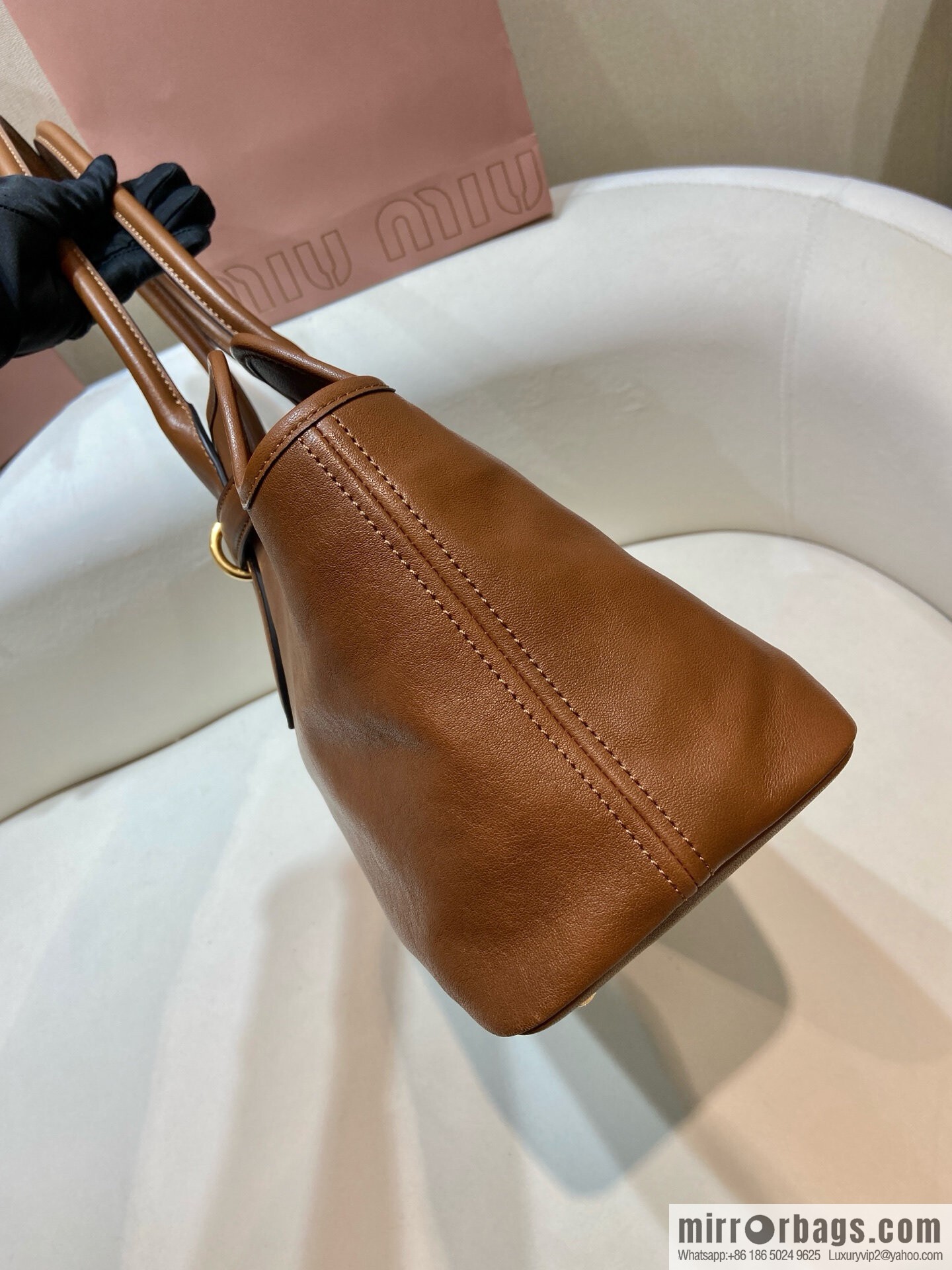 MIUMIU Aventure handbag 💕 new 💕 5BG310 💕💕 caramel color