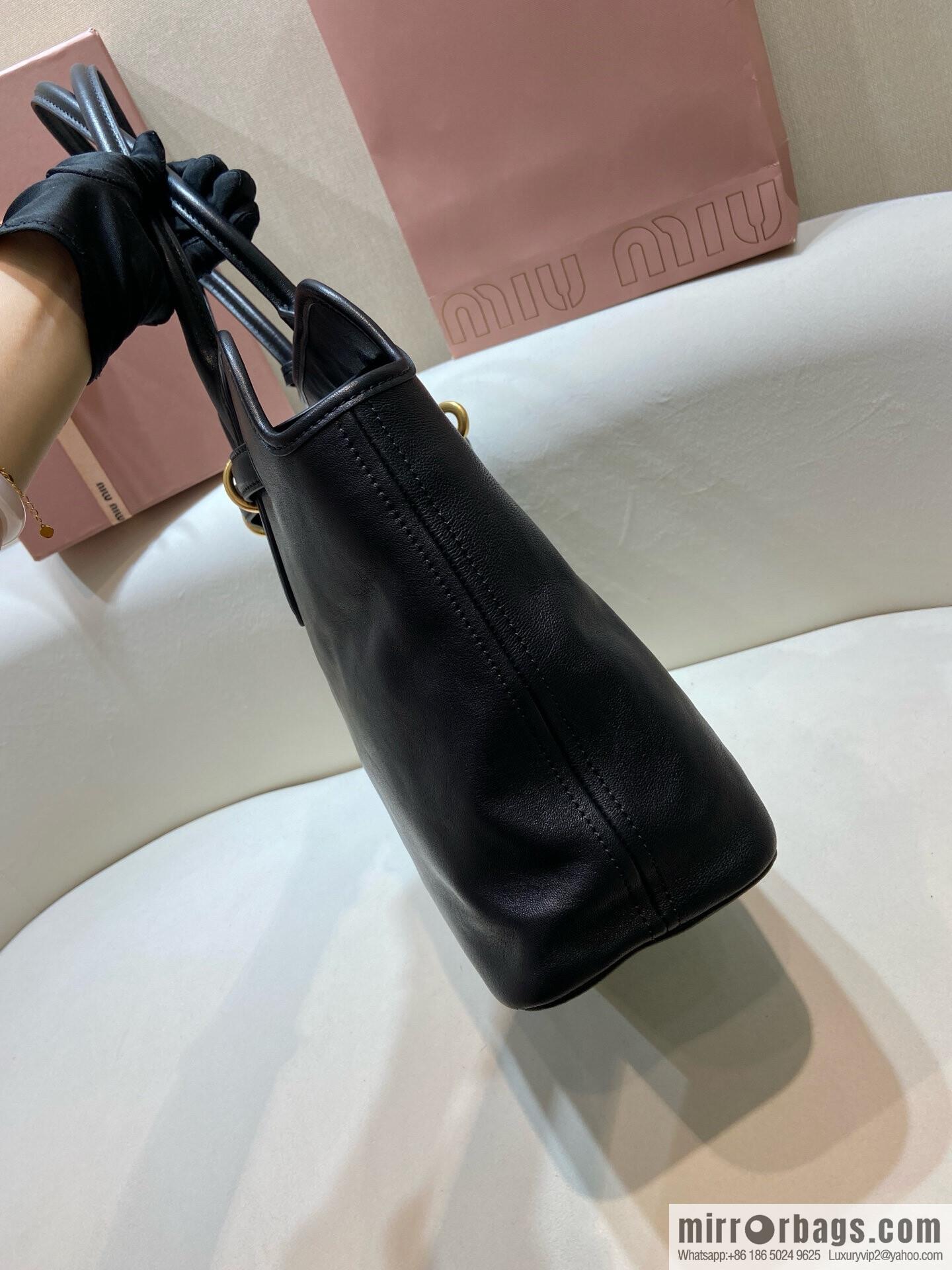 MIUMIU Aventure handbag 💕 new 💕 5BG291 💕💕 black
