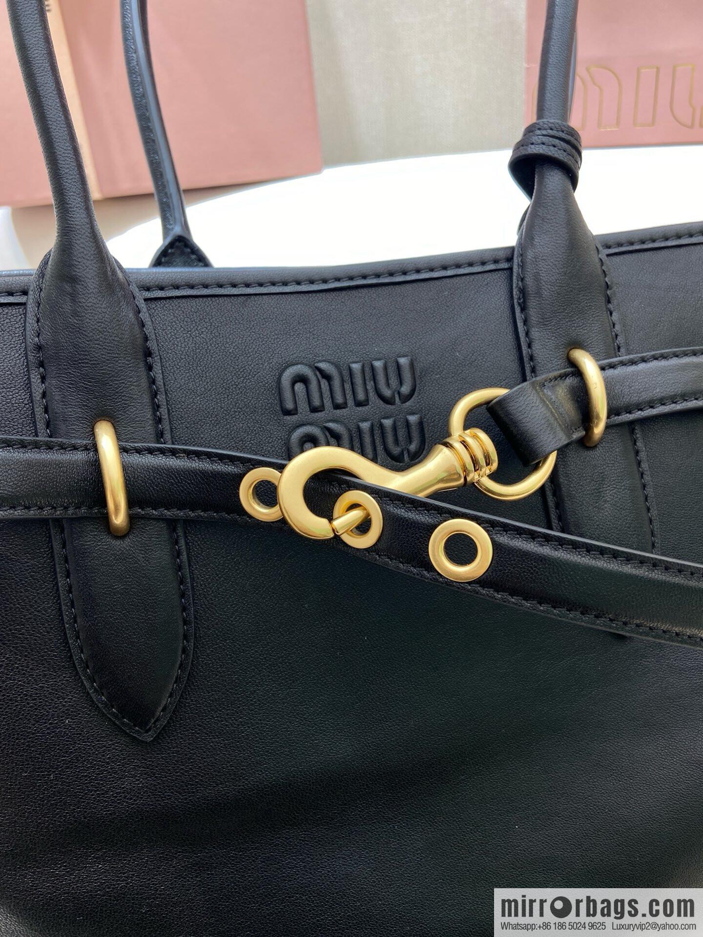 MIUMIU Aventure handbag 💕 new 💕 5BG291 💕💕 black