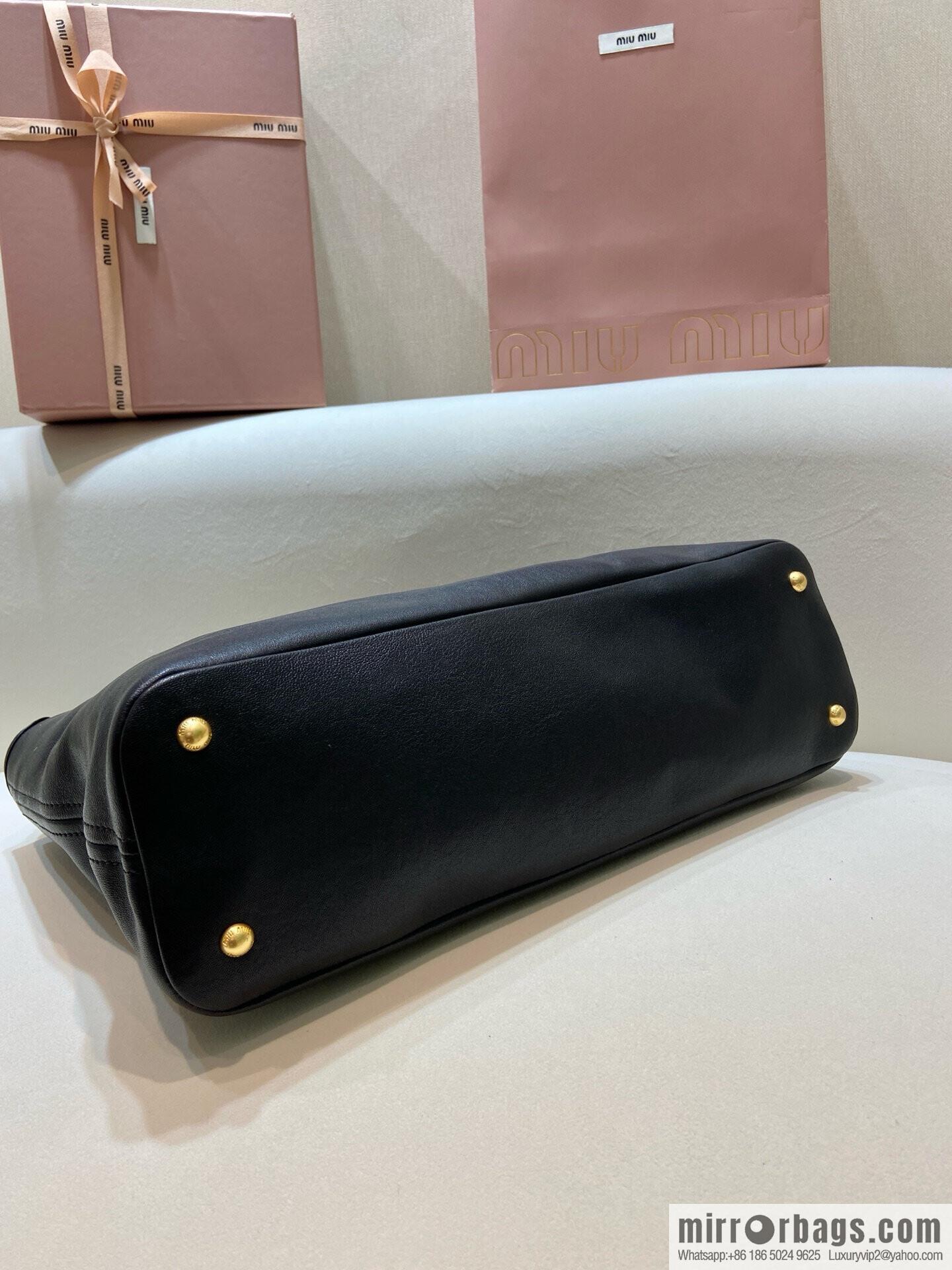 MIUMIU Aventure handbag 💕 new 💕 5BG291 💕💕 black