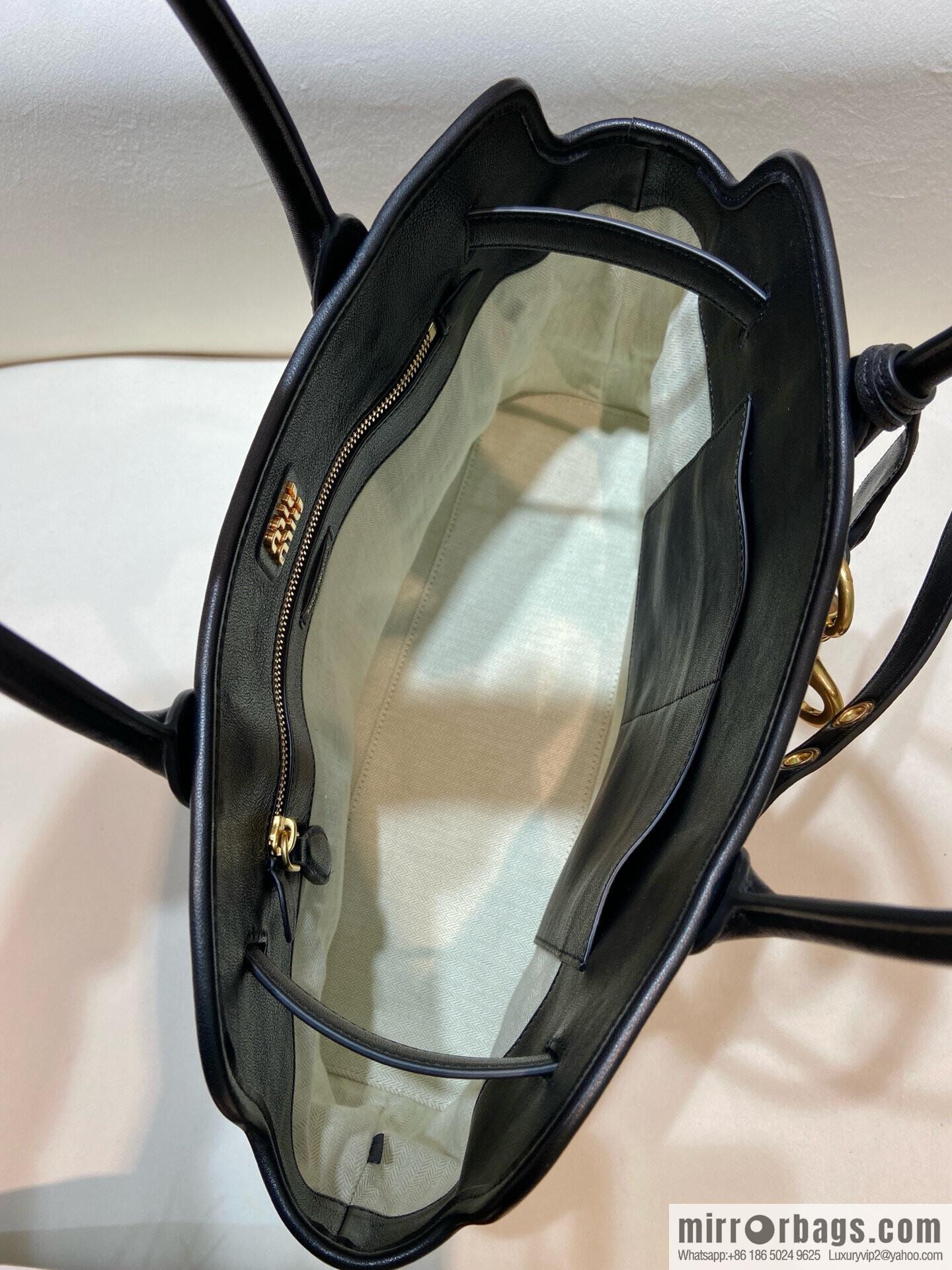 MIUMIU Aventure handbag 💕 new 💕 5BG291 💕💕 black