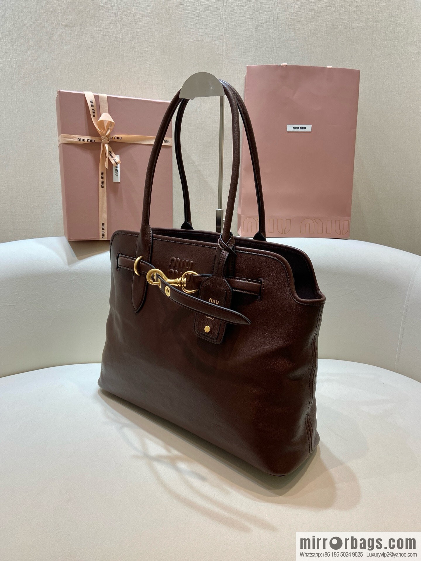 MIUMIU Aventure handbag 💕 new 💕 5BG291 💕💕 coffee color