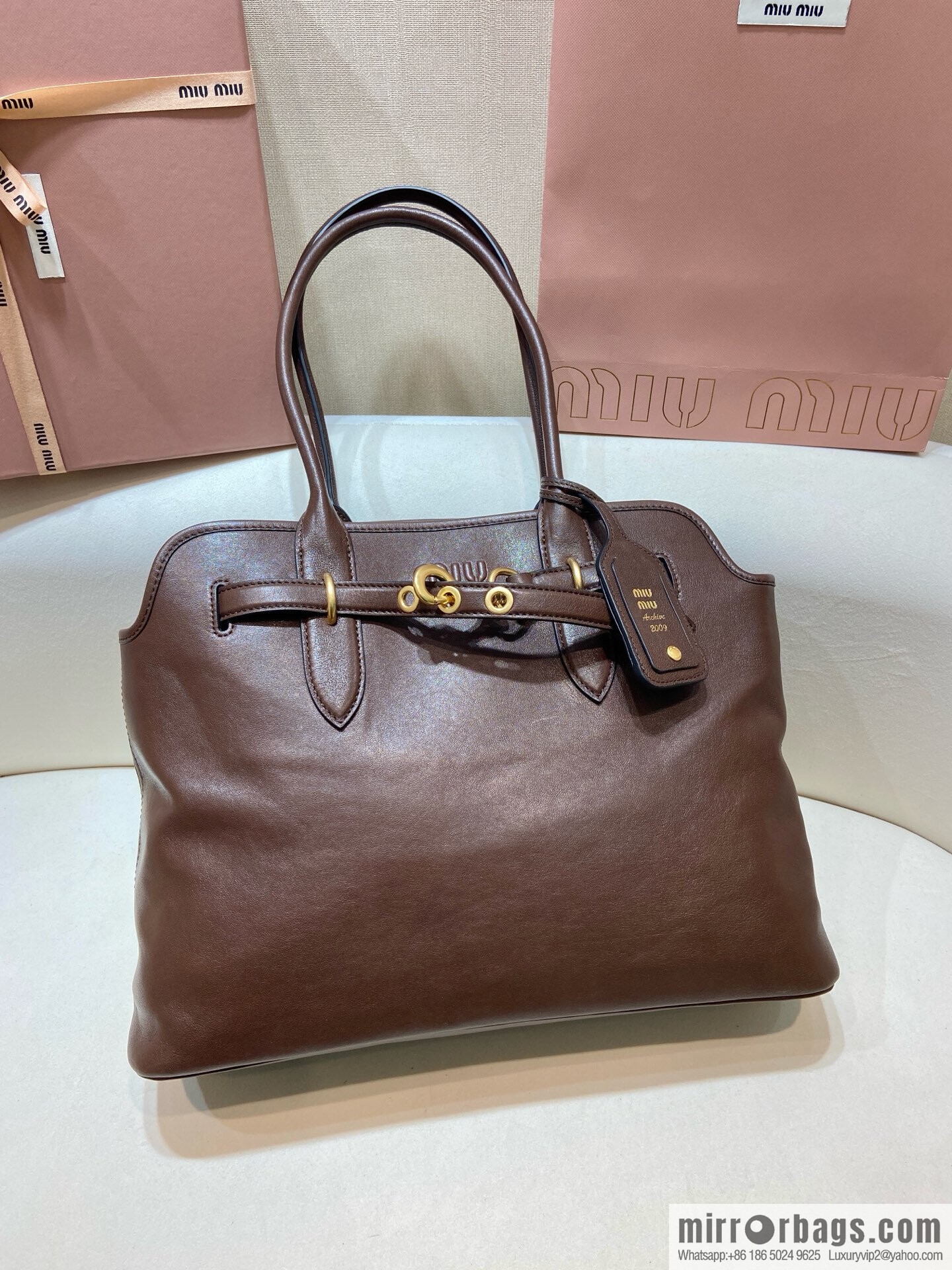 MIUMIU Aventure handbag 💕 new 💕 5BG291 💕💕 coffee color