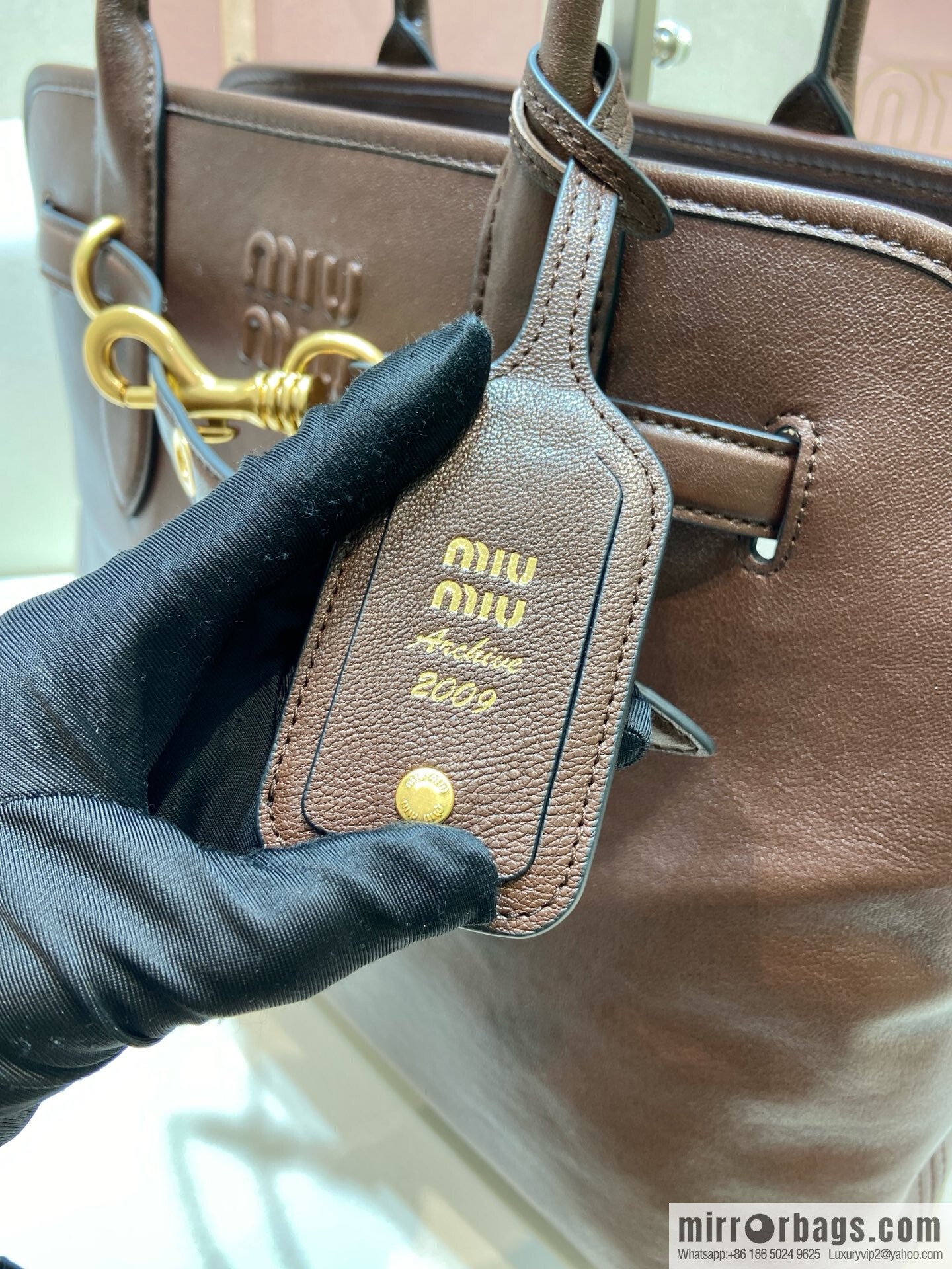 MIUMIU Aventure handbag 💕 new 💕 5BG291 💕💕 coffee color