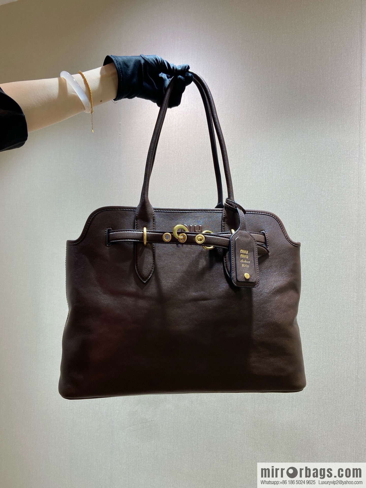MIUMIU Aventure handbag 💕 new 💕 5BG291 💕💕 coffee color