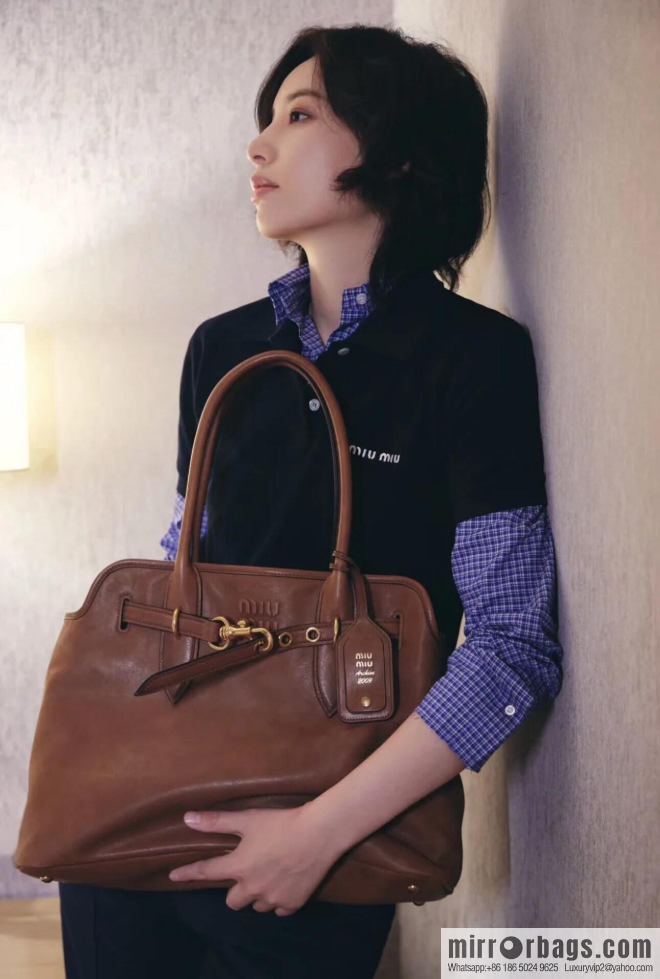 MIUMIU Aventure handbag 💕 new 💕 5BG291 💕💕 caramel color