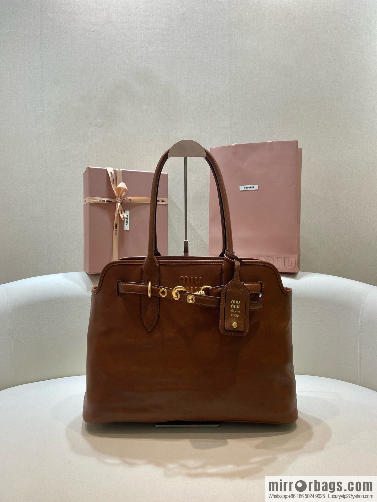 MIUMIU Aventure handbag 💕 new 💕 5BG291 💕💕 caramel color