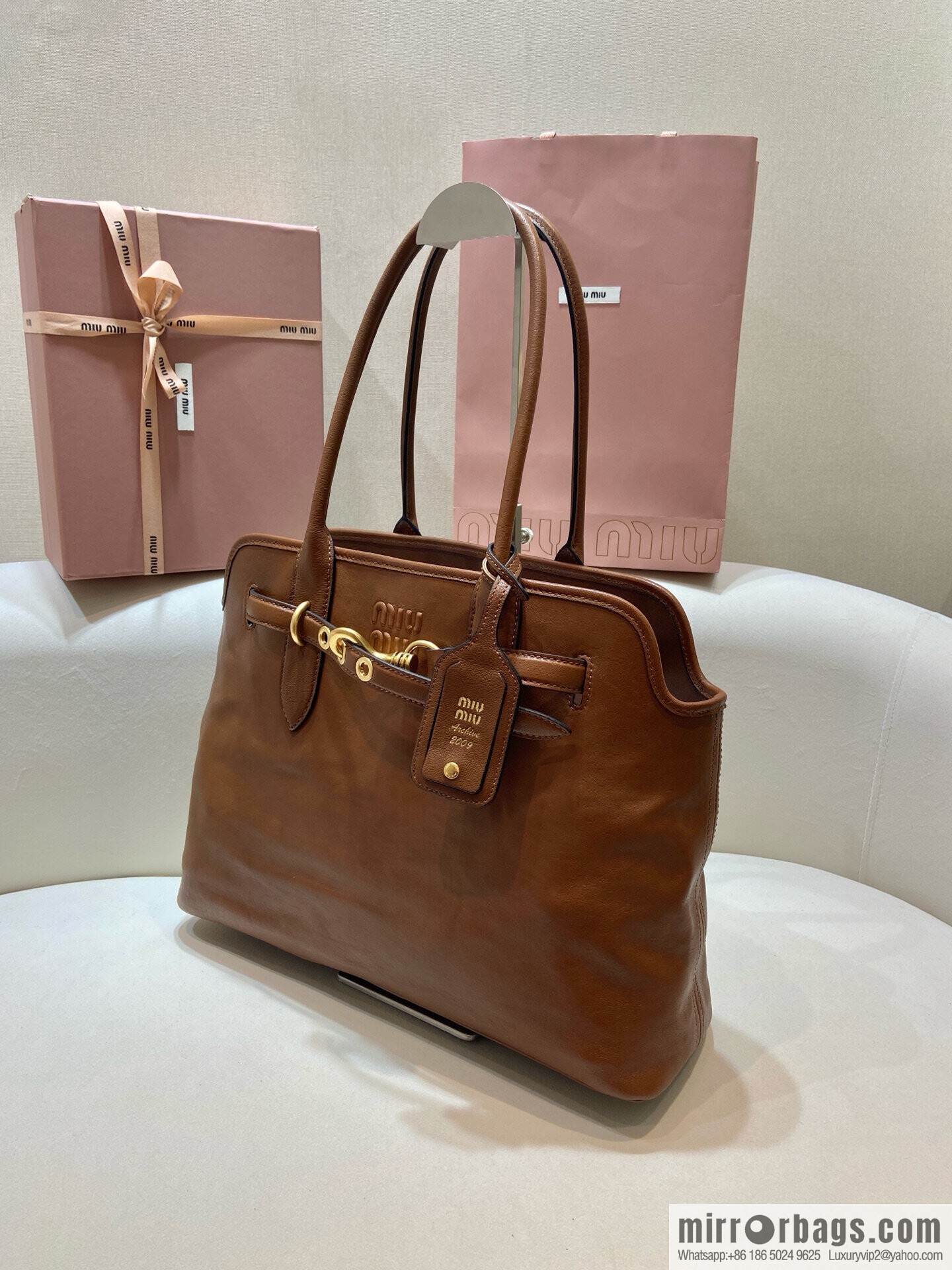 MIUMIU Aventure handbag 💕 new 💕 5BG291 💕💕 caramel color
