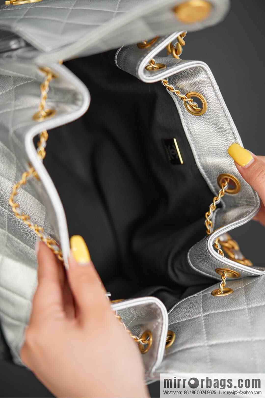 𝐂𝐡𝐚𝐧𝐞𝐥 𝟐𝟓𝐬 𝐬𝐦𝐚𝐥𝐥 𝐡𝐨𝐛𝐨 Drawstring Bucket Bag, Silver, Small ✔️ AS5293