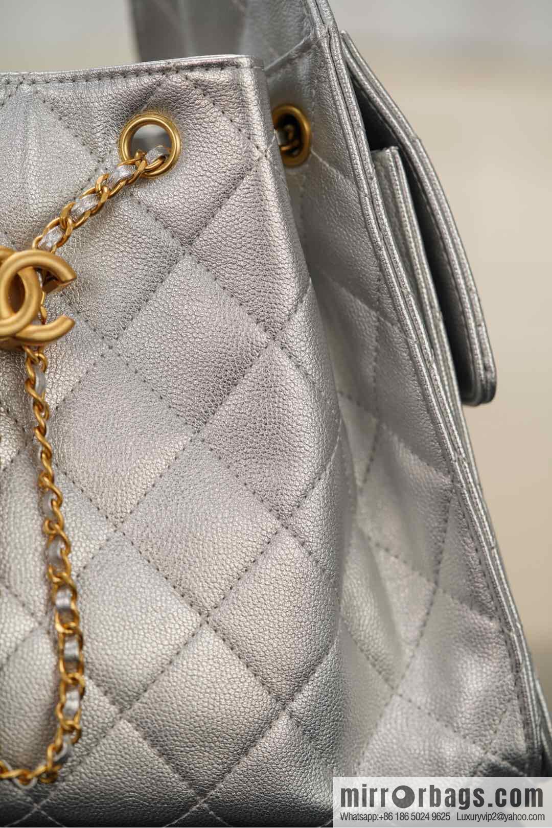 𝐂𝐡𝐚𝐧𝐞𝐥 𝟐𝟓𝐬 𝐬𝐦𝐚𝐥𝐥 𝐡𝐨𝐛𝐨 Drawstring Bucket Bag, Silver, Small ✔️ AS5293
