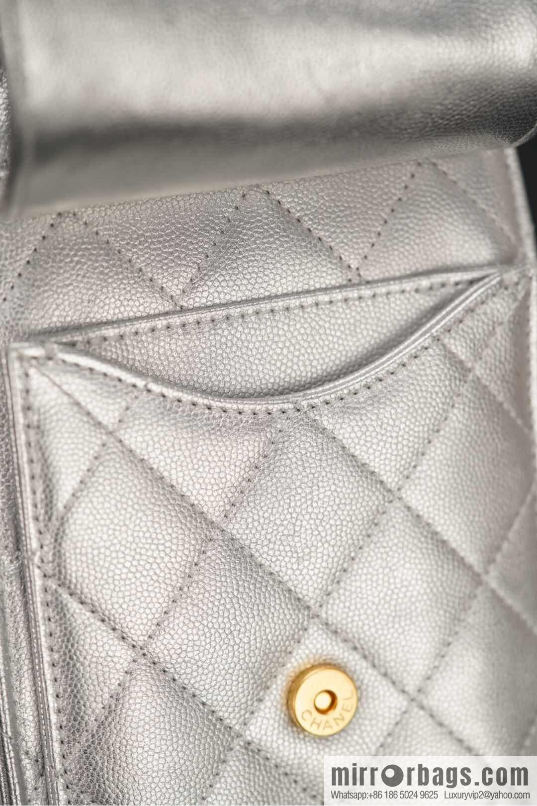 𝐂𝐡𝐚𝐧𝐞𝐥 𝟐𝟓𝐬 𝐬𝐦𝐚𝐥𝐥 𝐡𝐨𝐛𝐨 Drawstring Bucket Bag, Silver, Small ✔️ AS5293