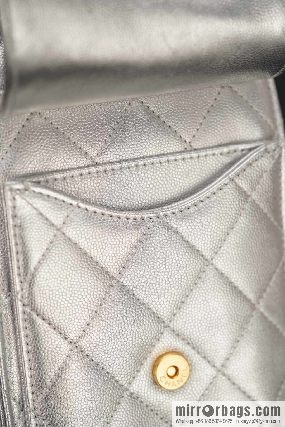 𝐂𝐡𝐚𝐧𝐞𝐥 𝟐𝟓𝐬 𝐬𝐦𝐚𝐥𝐥 𝐡𝐨𝐛𝐨 Drawstring Bucket Bag, Silver, Small ✔️ AS5293