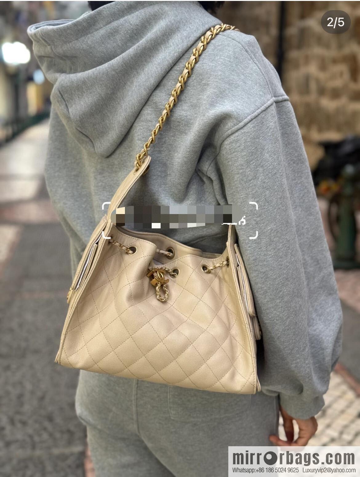 𝐂𝐡𝐚𝐧𝐞𝐥 𝟐𝟓𝐬 𝐬𝐦𝐚𝐥𝐥 𝐡𝐨𝐛𝐨 Drawstring Bucket Bag, Apricot Caviar, Small ✔️ AS5293