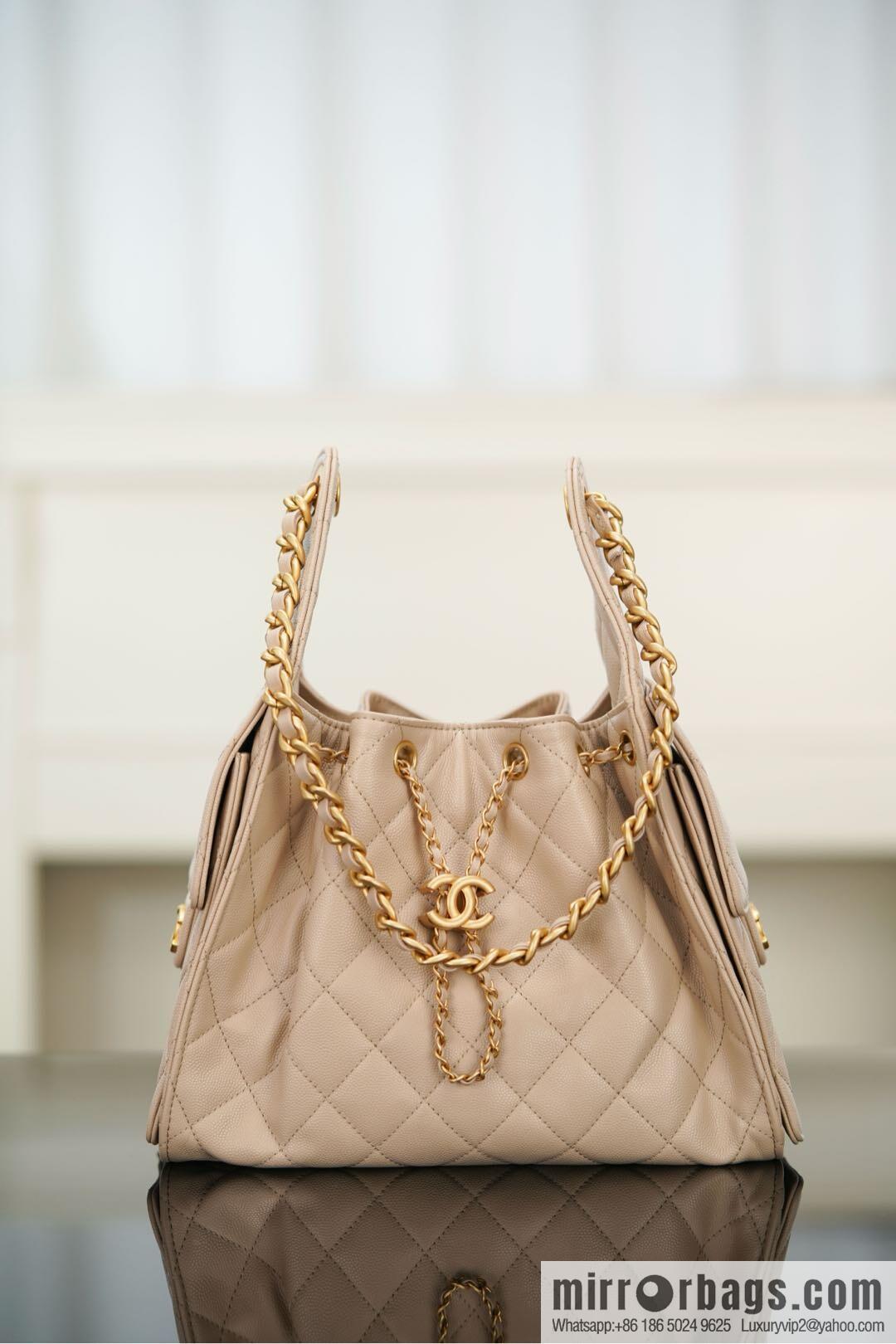𝐂𝐡𝐚𝐧𝐞𝐥 𝟐𝟓𝐬 𝐬𝐦𝐚𝐥𝐥 𝐡𝐨𝐛𝐨 Drawstring Bucket Bag, Apricot Caviar, Small ✔️ AS5293