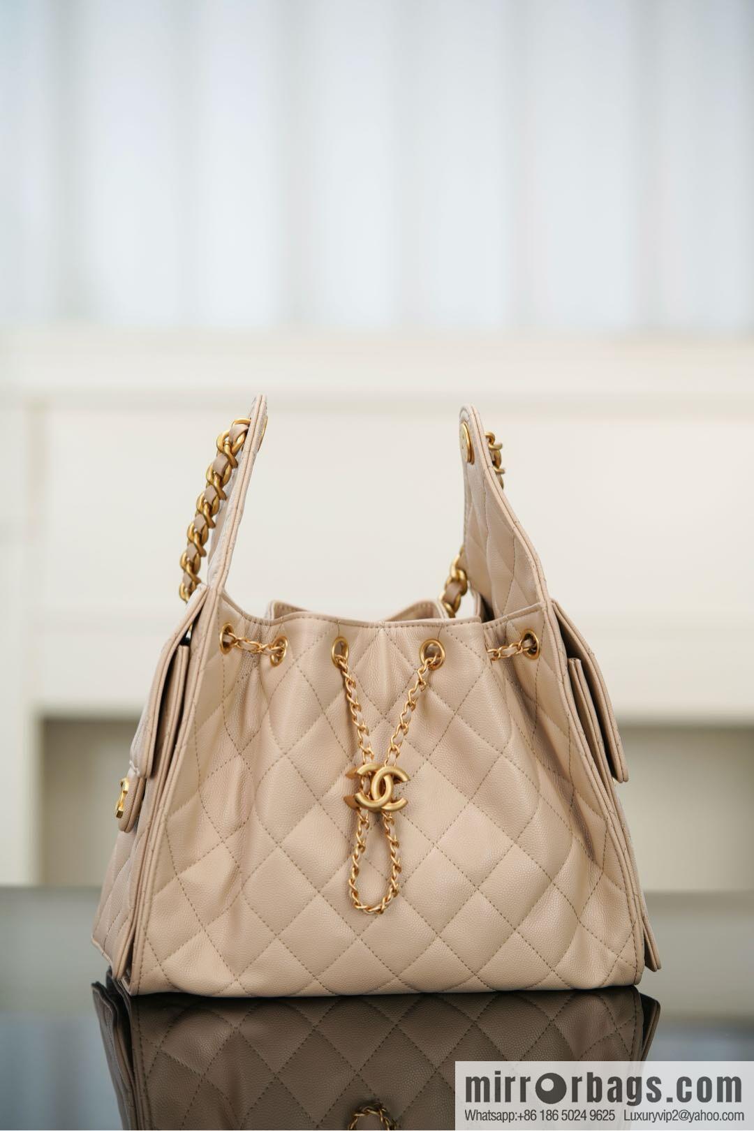 𝐂𝐡𝐚𝐧𝐞𝐥 𝟐𝟓𝐬 𝐬𝐦𝐚𝐥𝐥 𝐡𝐨𝐛𝐨 Drawstring Bucket Bag, Apricot Caviar, Small ✔️ AS5293