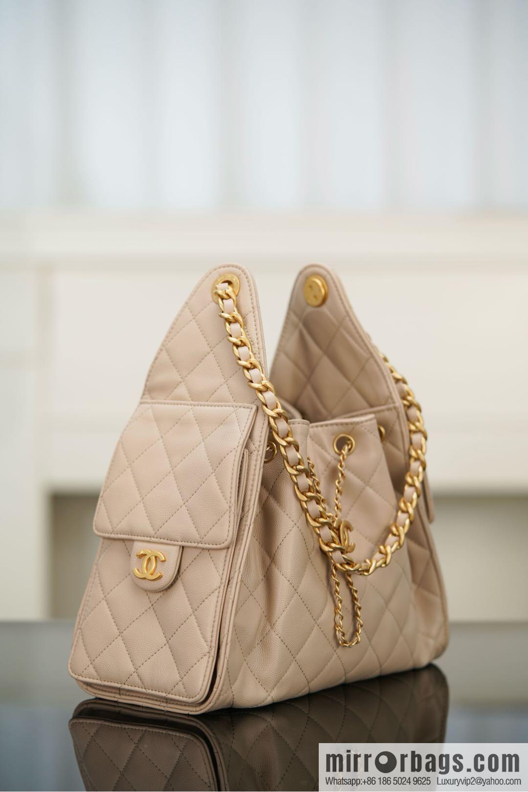 𝐂𝐡𝐚𝐧𝐞𝐥 𝟐𝟓𝐬 𝐬𝐦𝐚𝐥𝐥 𝐡𝐨𝐛𝐨 Drawstring Bucket Bag, Apricot Caviar, Small ✔️ AS5293