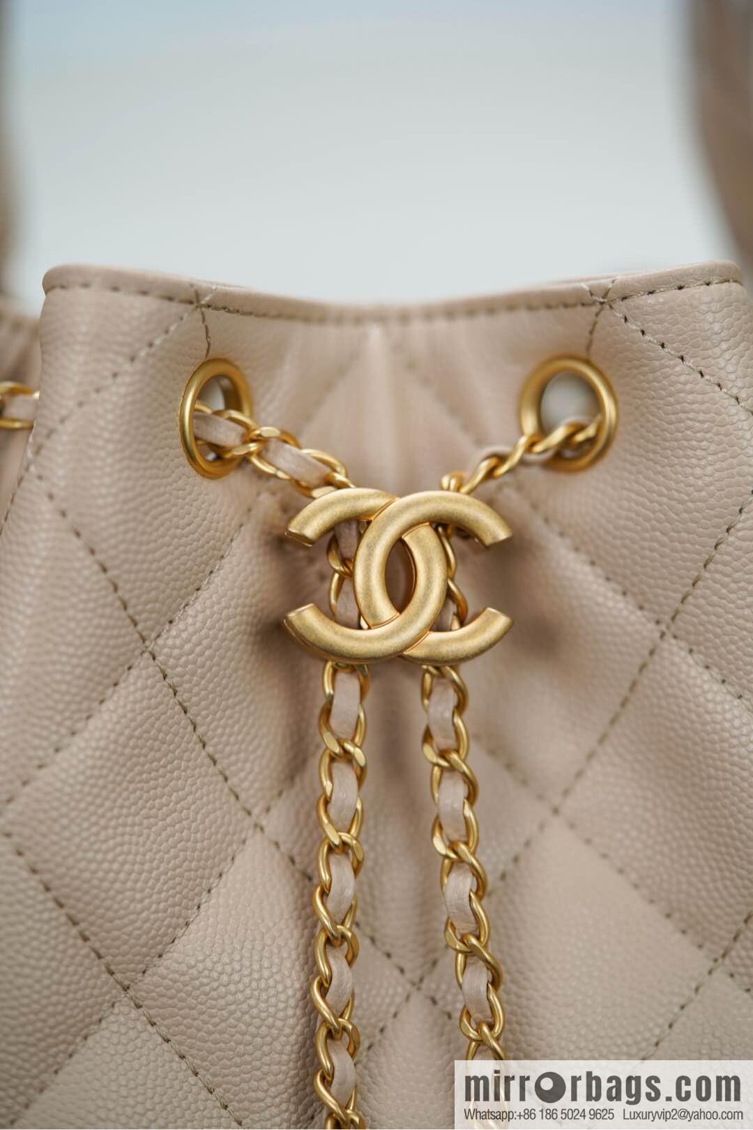 𝐂𝐡𝐚𝐧𝐞𝐥 𝟐𝟓𝐬 𝐬𝐦𝐚𝐥𝐥 𝐡𝐨𝐛𝐨 Drawstring Bucket Bag, Apricot Caviar, Small ✔️ AS5293