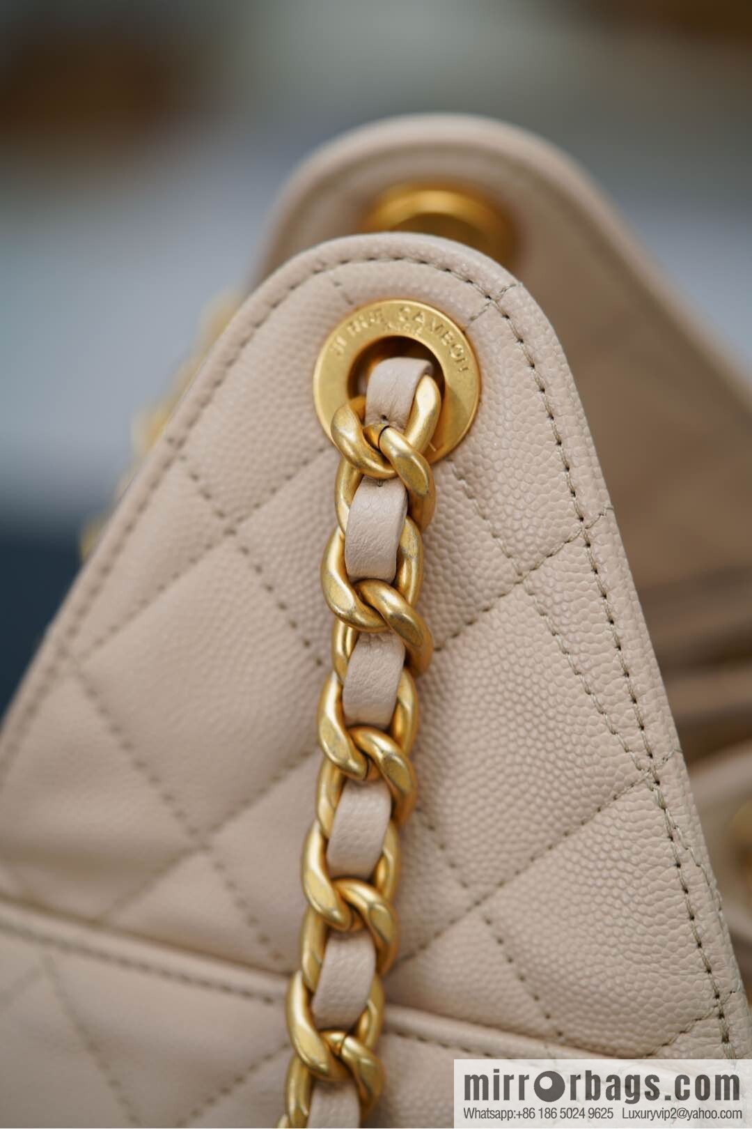 𝐂𝐡𝐚𝐧𝐞𝐥 𝟐𝟓𝐬 𝐬𝐦𝐚𝐥𝐥 𝐡𝐨𝐛𝐨 Drawstring Bucket Bag, Apricot Caviar, Small ✔️ AS5293
