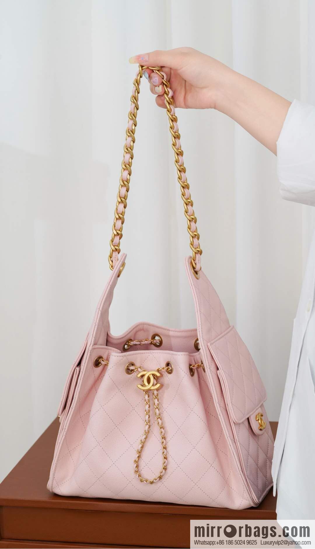 𝐂𝐡𝐚𝐧𝐞𝐥 𝟐𝟓𝐬 𝐬𝐦𝐚𝐥𝐥 𝐡𝐨𝐛𝐨 Drawstring Bucket Bag, Pink, Small AS5293