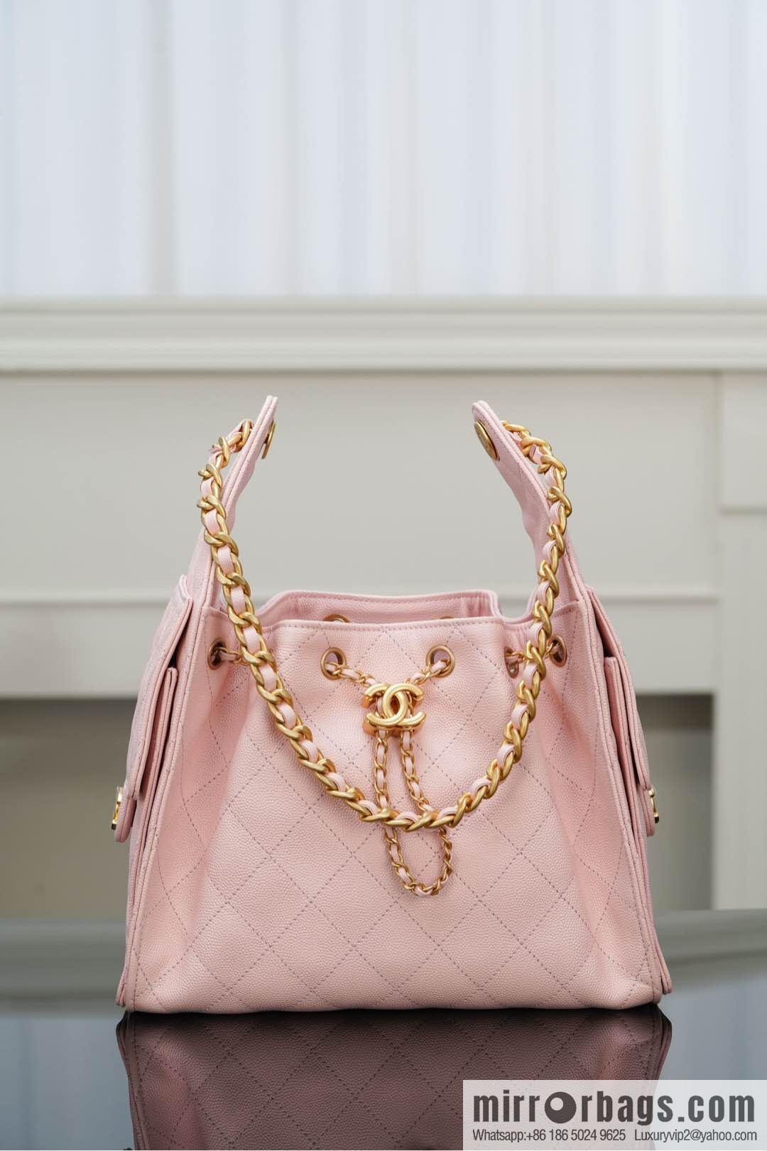 𝐂𝐡𝐚𝐧𝐞𝐥 𝟐𝟓𝐬 𝐬𝐦𝐚𝐥𝐥 𝐡𝐨𝐛𝐨 Drawstring Bucket Bag, Pink, Small AS5293