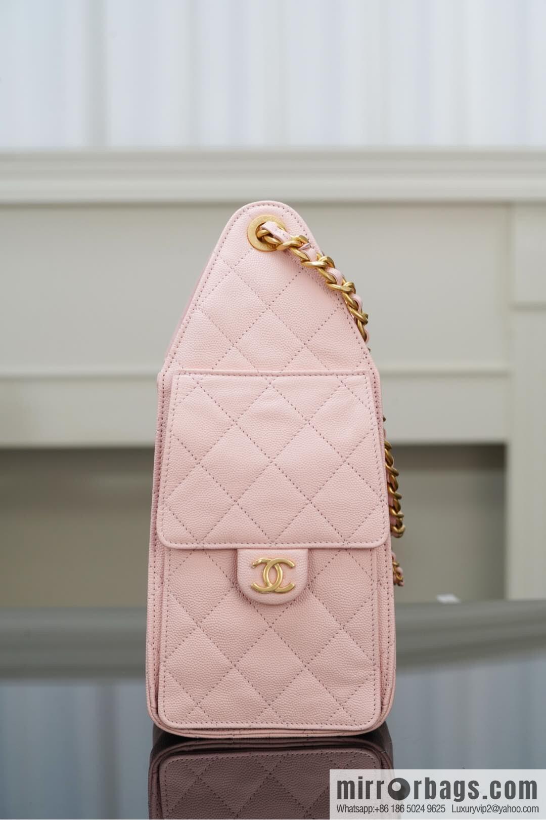 𝐂𝐡𝐚𝐧𝐞𝐥 𝟐𝟓𝐬 𝐬𝐦𝐚𝐥𝐥 𝐡𝐨𝐛𝐨 Drawstring Bucket Bag, Pink, Small AS5293