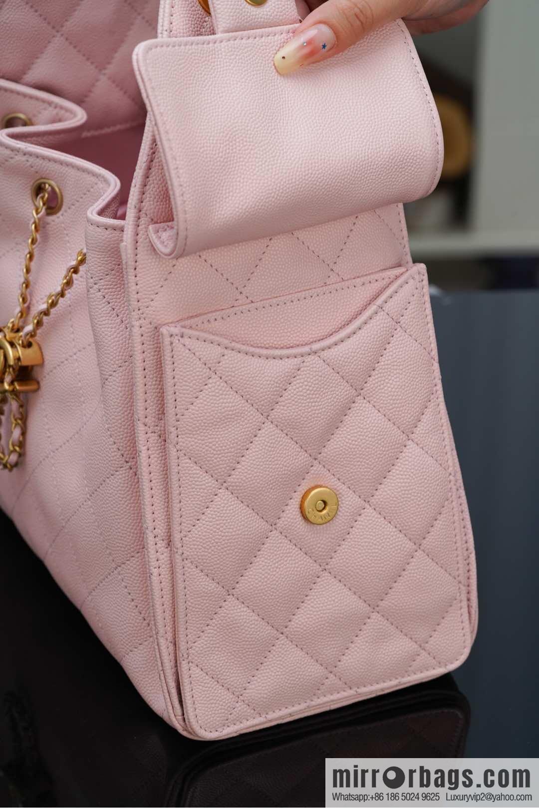 𝐂𝐡𝐚𝐧𝐞𝐥 𝟐𝟓𝐬 𝐬𝐦𝐚𝐥𝐥 𝐡𝐨𝐛𝐨 Drawstring Bucket Bag, Pink, Small AS5293