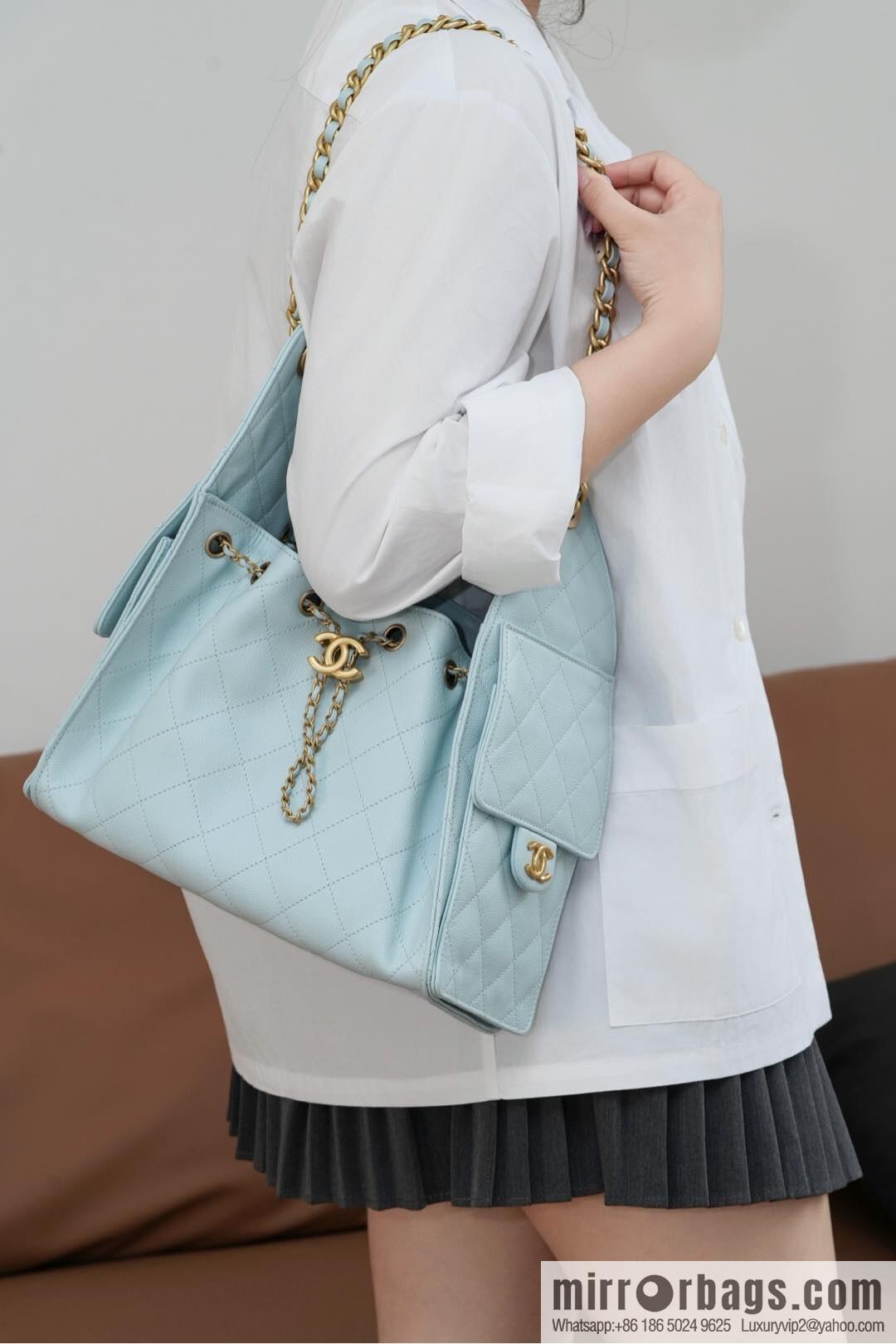 𝐂𝐡𝐚𝐧𝐞𝐥 𝟐𝟓𝐬 𝐬𝐦𝐚𝐥𝐥 𝐡𝐨𝐛𝐨 Drawstring Bucket Bag, Tiffany Blue 💙 S AS5293