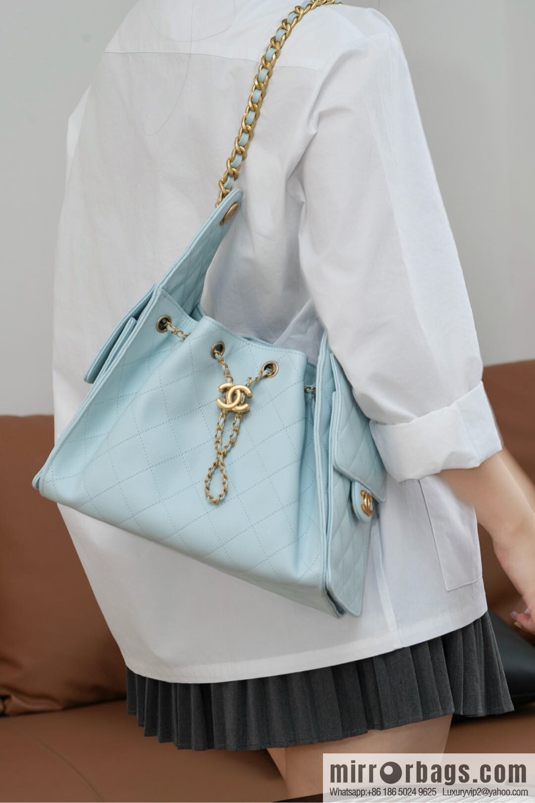 𝐂𝐡𝐚𝐧𝐞𝐥 𝟐𝟓𝐬 𝐬𝐦𝐚𝐥𝐥 𝐡𝐨𝐛𝐨 Drawstring Bucket Bag, Tiffany Blue 💙 S AS5293