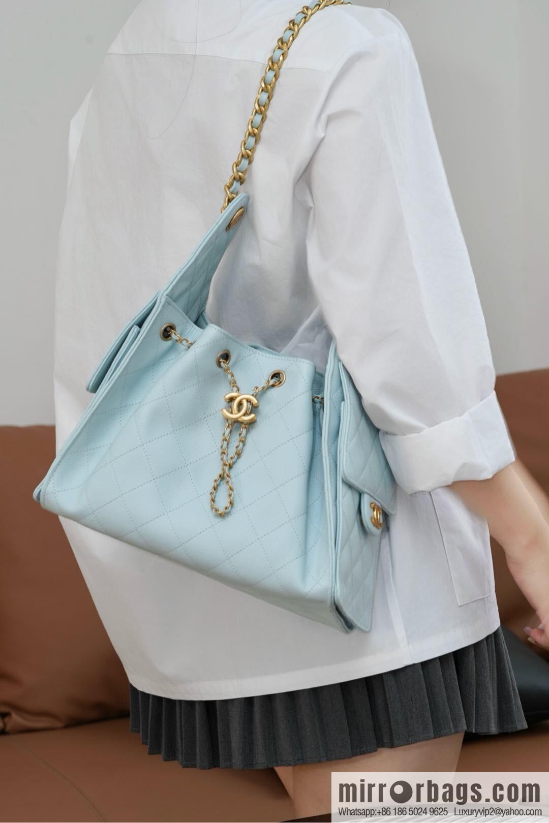 𝐂𝐡𝐚𝐧𝐞𝐥 𝟐𝟓𝐬 𝐬𝐦𝐚𝐥𝐥 𝐡𝐨𝐛𝐨 Drawstring Bucket Bag, Tiffany Blue 💙 S AS5293