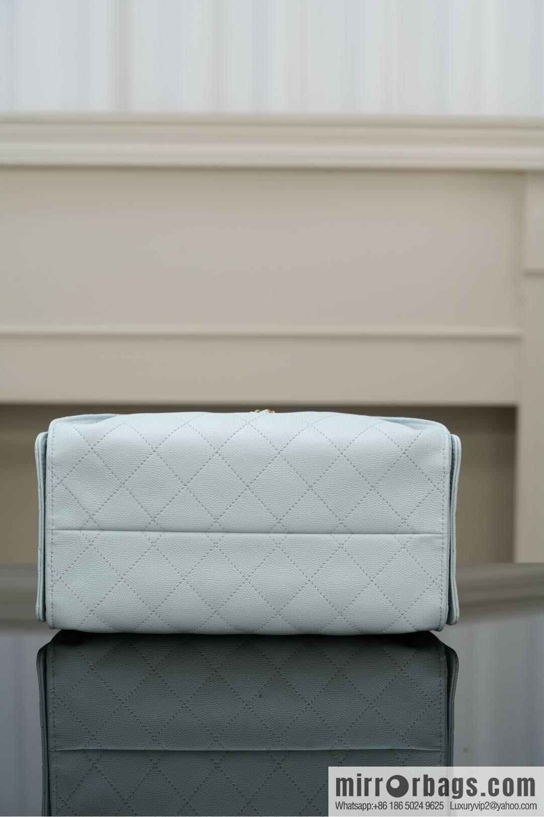 𝐂𝐡𝐚𝐧𝐞𝐥 𝟐𝟓𝐬 𝐬𝐦𝐚𝐥𝐥 𝐡𝐨𝐛𝐨 Drawstring Bucket Bag, Tiffany Blue 💙 S AS5293