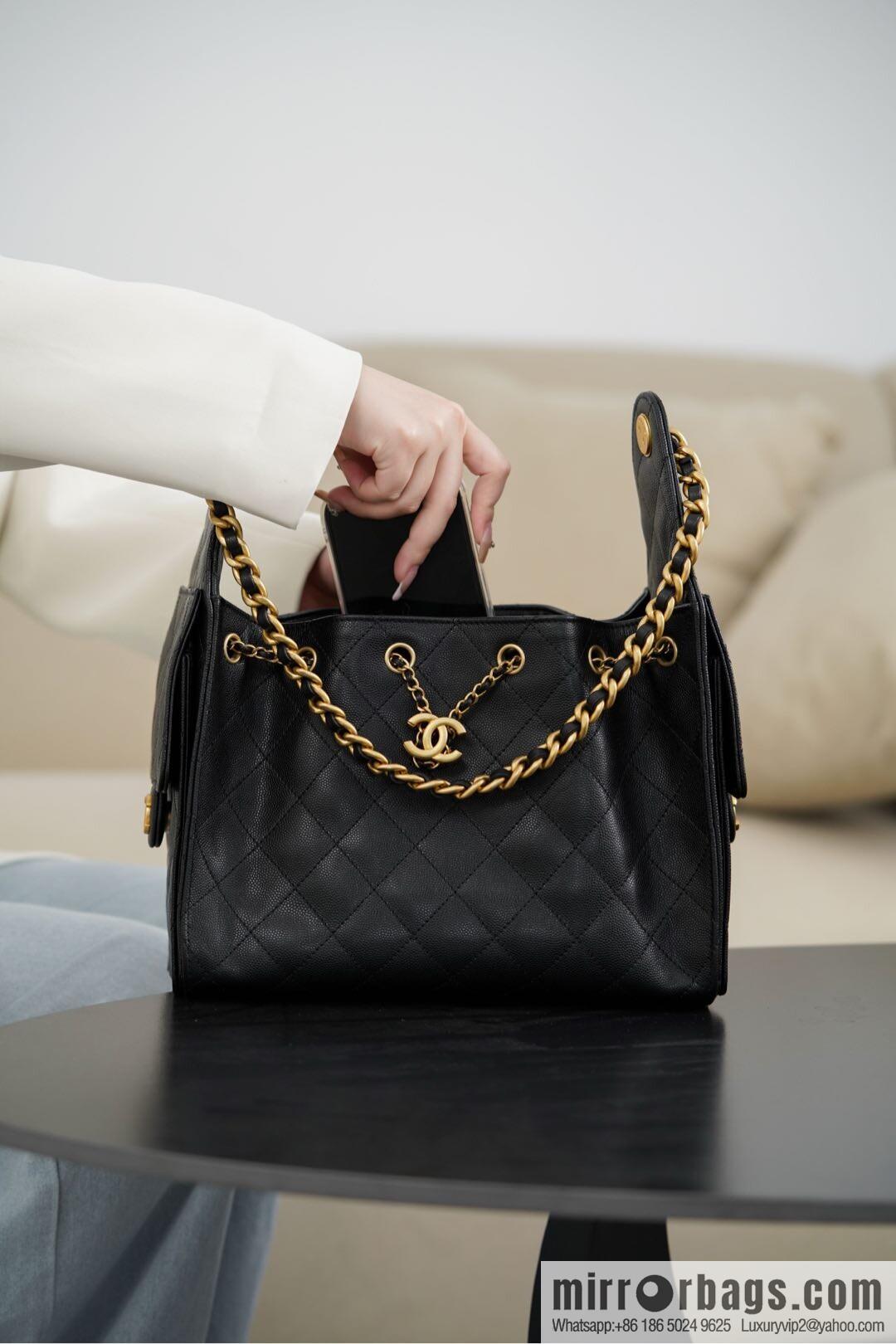 𝐂𝐡𝐚𝐧𝐞𝐥 𝟐𝟓𝐬 𝐬𝐦𝐚𝐥𝐥 𝐡𝐨𝐛𝐨 Drawstring Bucket Bag, Black Gold Caviar, Small ✔️ AS5293