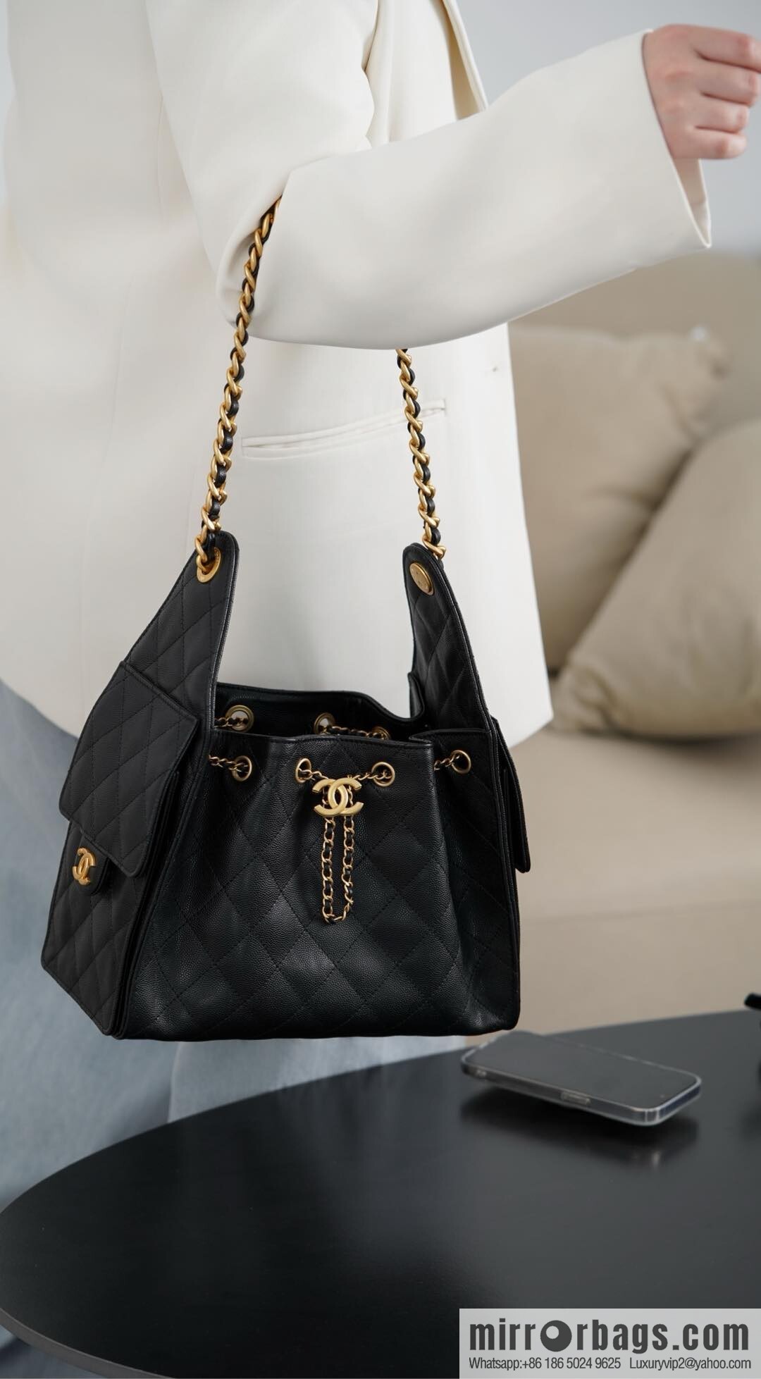 𝐂𝐡𝐚𝐧𝐞𝐥 𝟐𝟓𝐬 𝐬𝐦𝐚𝐥𝐥 𝐡𝐨𝐛𝐨 Drawstring Bucket Bag, Black Gold Caviar, Small ✔️ AS5293