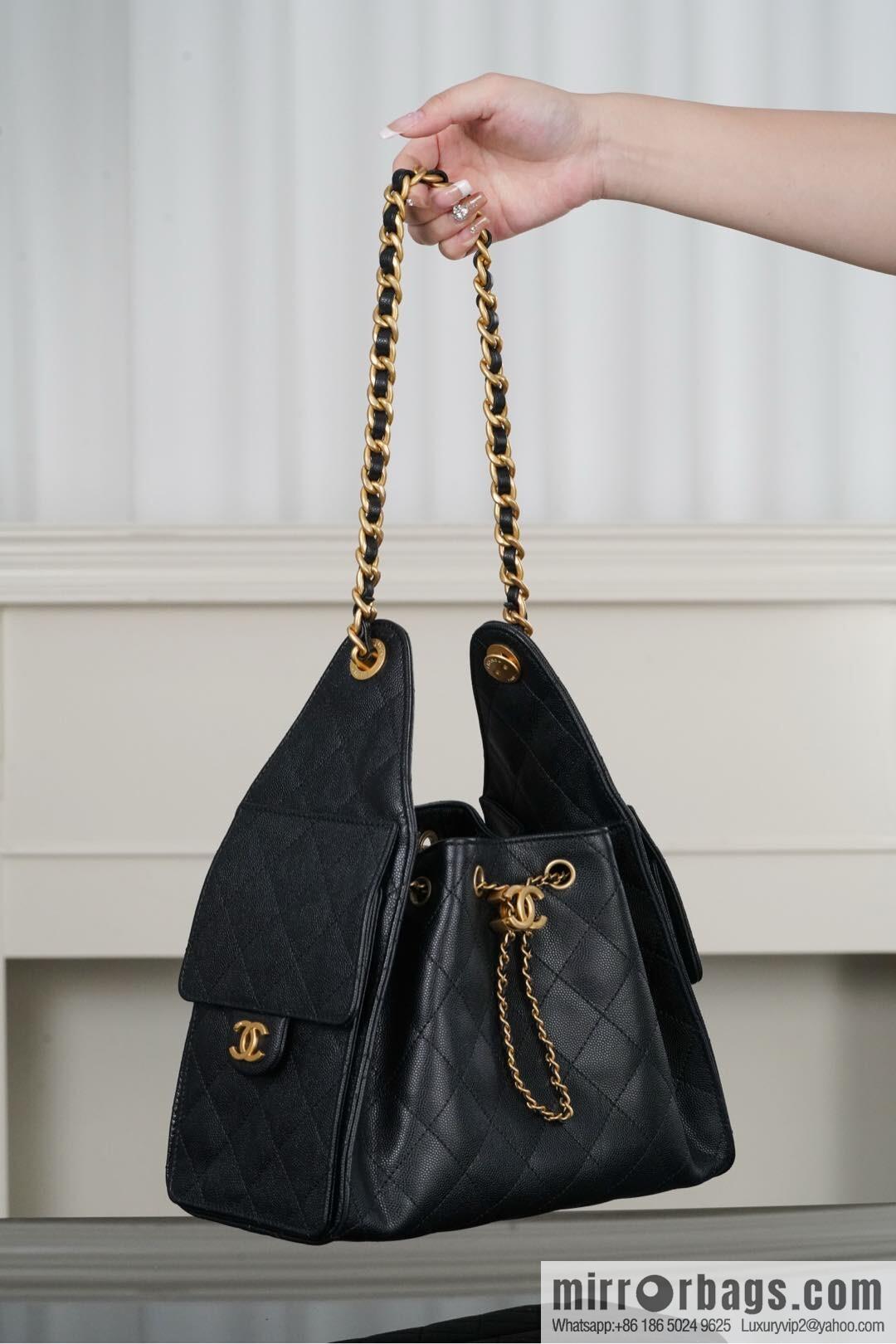 𝐂𝐡𝐚𝐧𝐞𝐥 𝟐𝟓𝐬 𝐬𝐦𝐚𝐥𝐥 𝐡𝐨𝐛𝐨 Drawstring Bucket Bag, Black Gold Caviar, Small ✔️ AS5293
