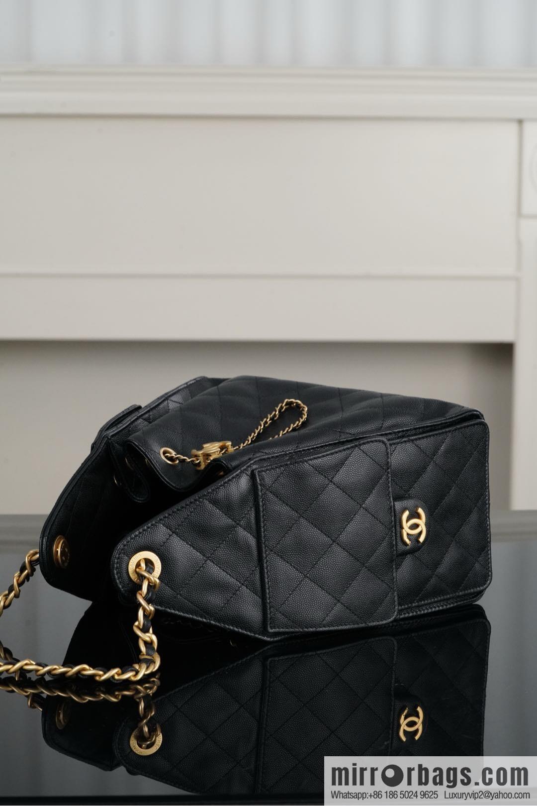 𝐂𝐡𝐚𝐧𝐞𝐥 𝟐𝟓𝐬 𝐬𝐦𝐚𝐥𝐥 𝐡𝐨𝐛𝐨 Drawstring Bucket Bag, Black Gold Caviar, Small ✔️ AS5293