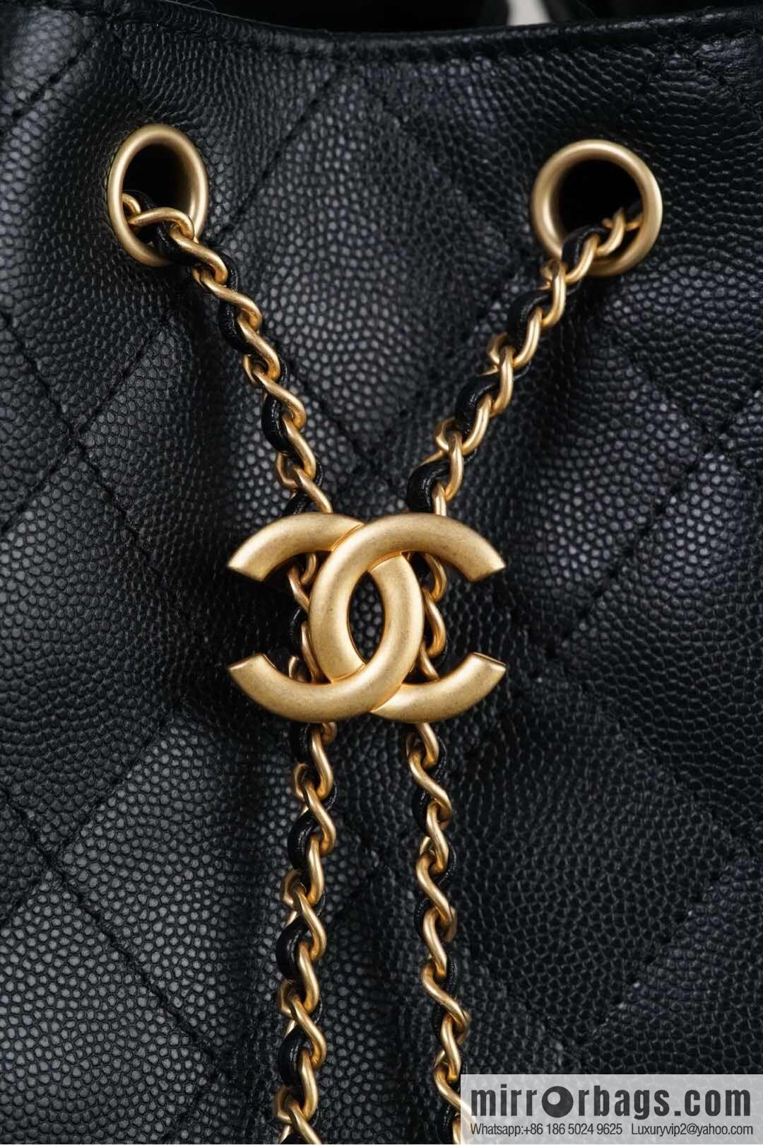𝐂𝐡𝐚𝐧𝐞𝐥 𝟐𝟓𝐬 𝐬𝐦𝐚𝐥𝐥 𝐡𝐨𝐛𝐨 Drawstring Bucket Bag, Black Gold Caviar, Small ✔️ AS5293