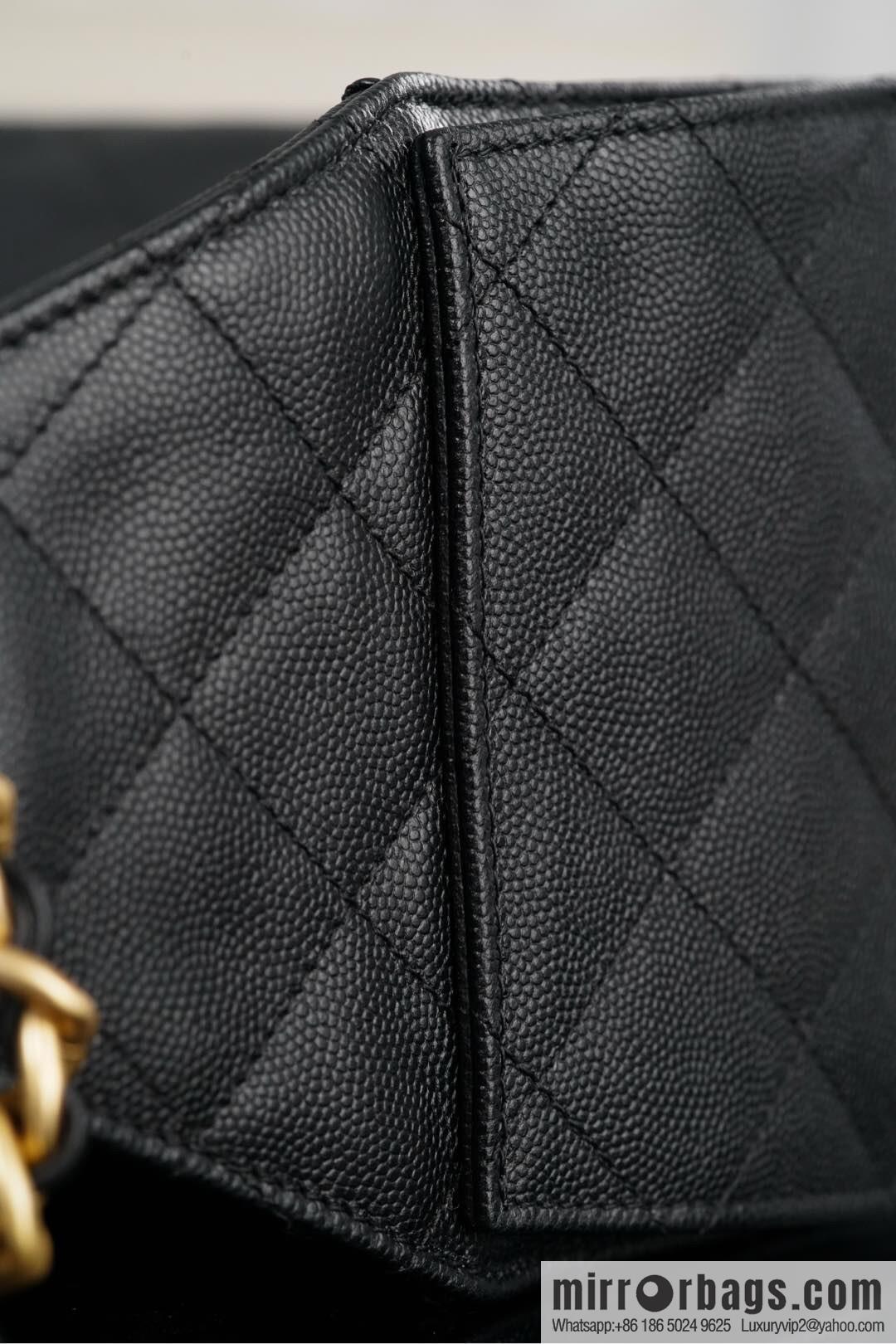 𝐂𝐡𝐚𝐧𝐞𝐥 𝟐𝟓𝐬 𝐬𝐦𝐚𝐥𝐥 𝐡𝐨𝐛𝐨 Drawstring Bucket Bag, Black Gold Caviar, Small ✔️ AS5293