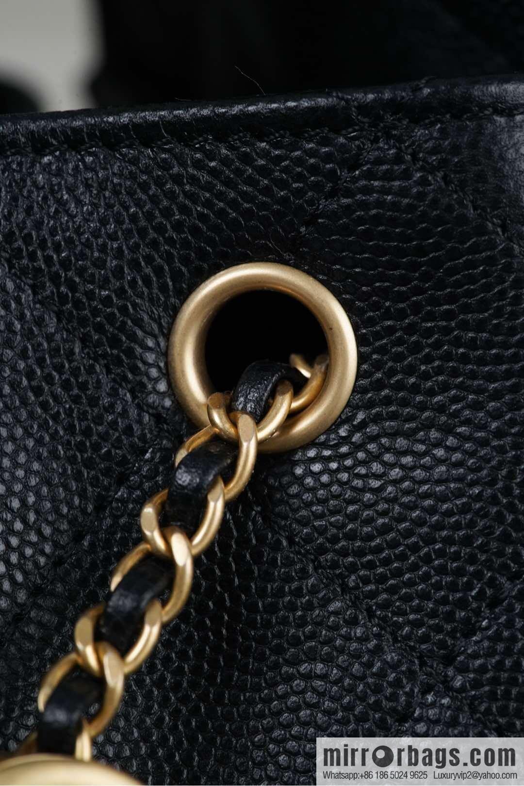 𝐂𝐡𝐚𝐧𝐞𝐥 𝟐𝟓𝐬 𝐬𝐦𝐚𝐥𝐥 𝐡𝐨𝐛𝐨 Drawstring Bucket Bag, Black Gold Caviar, Small ✔️ AS5293