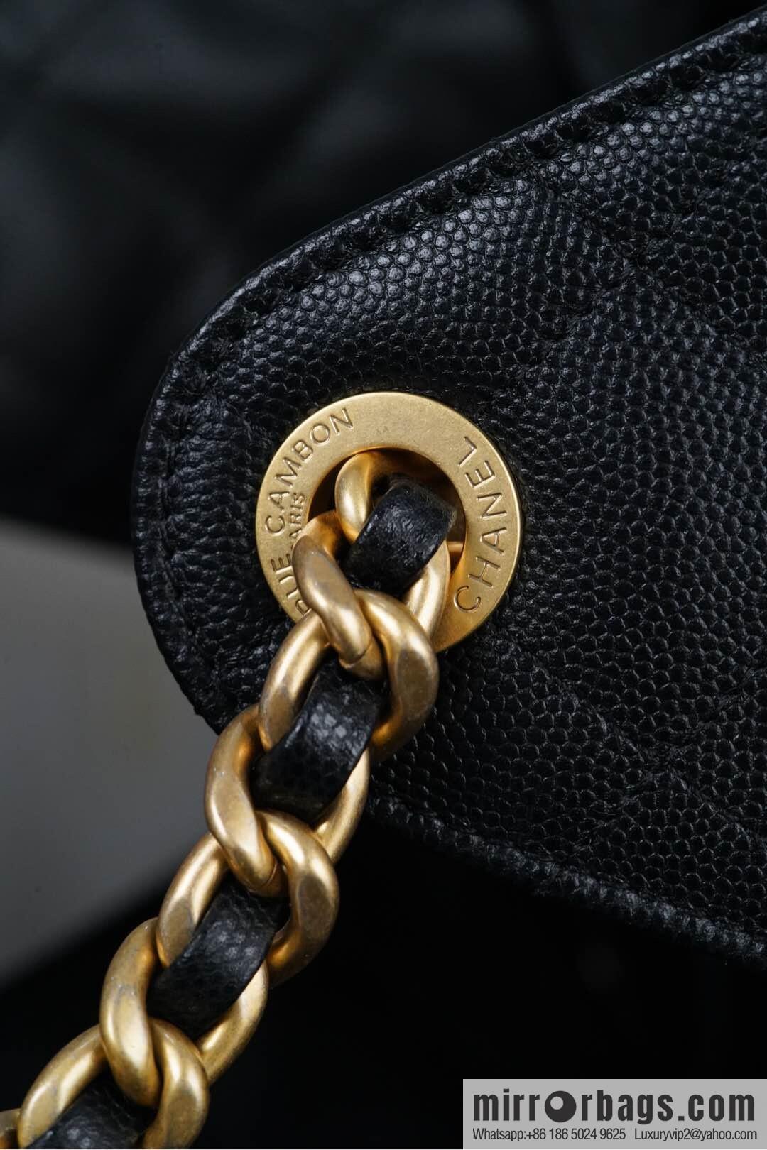 𝐂𝐡𝐚𝐧𝐞𝐥 𝟐𝟓𝐬 𝐬𝐦𝐚𝐥𝐥 𝐡𝐨𝐛𝐨 Drawstring Bucket Bag, Black Gold Caviar, Small ✔️ AS5293