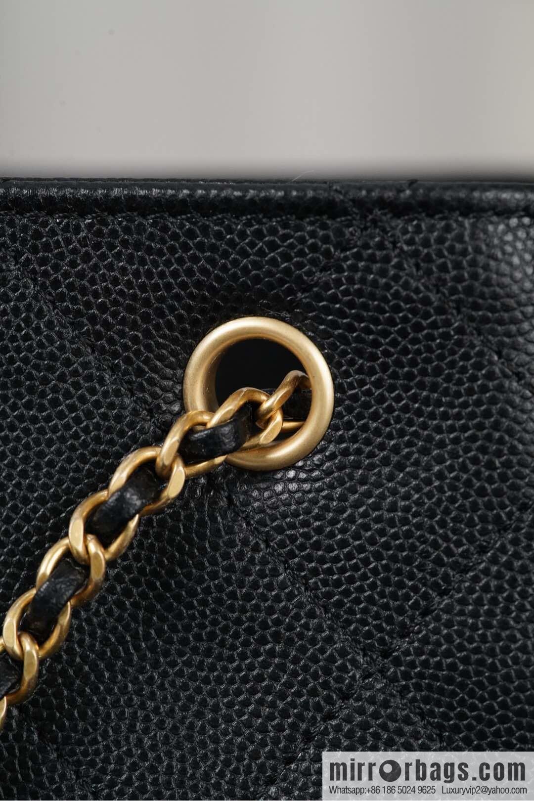 𝐂𝐡𝐚𝐧𝐞𝐥 𝟐𝟓𝐬 𝐬𝐦𝐚𝐥𝐥 𝐡𝐨𝐛𝐨 Drawstring Bucket Bag, Black Gold Caviar, Small ✔️ AS5293