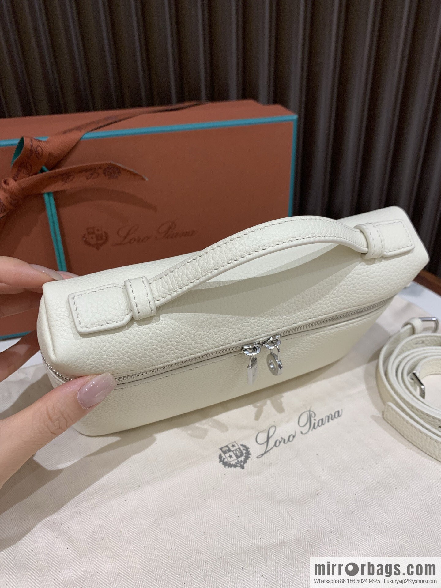 Loro Piana 2nd Generation Extra Pocket L19 Clutch Bag FAN4046 Whispering Silver Buckle