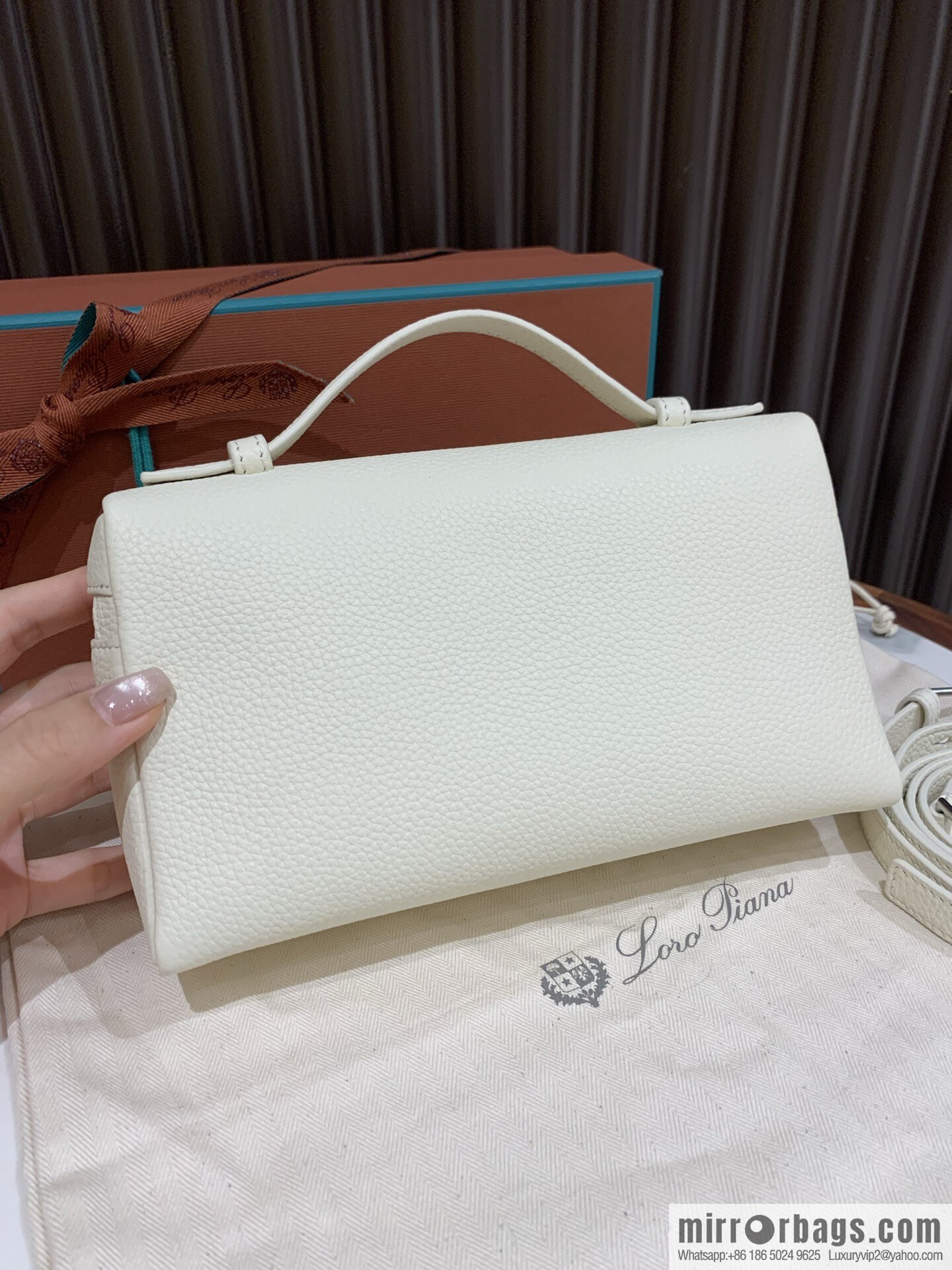 Loro Piana 2nd Generation Extra Pocket L19 Clutch Bag FAN4046 Whispering Silver Buckle