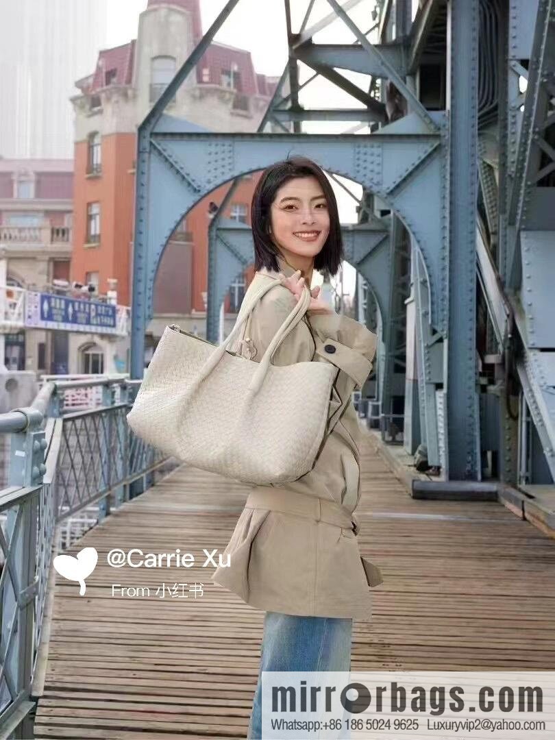 BV Large Pinacoteca Tote Bag 817166 Hazel
