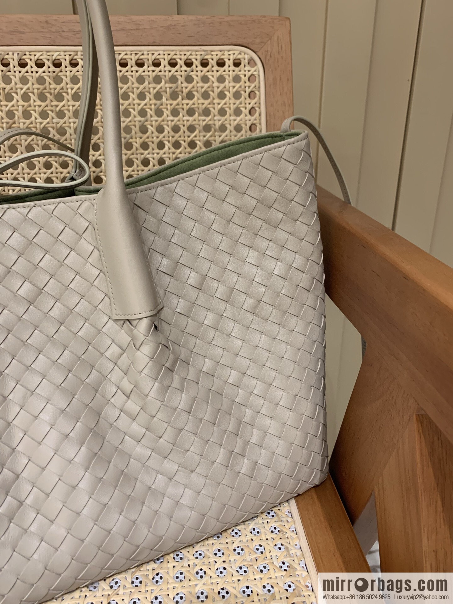 BV Large Pinacoteca Tote Bag 817166 Hazel