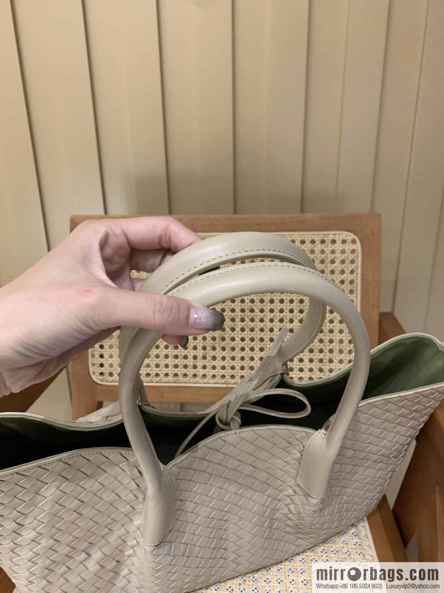 BV Large Pinacoteca Tote Bag 817166 Hazel