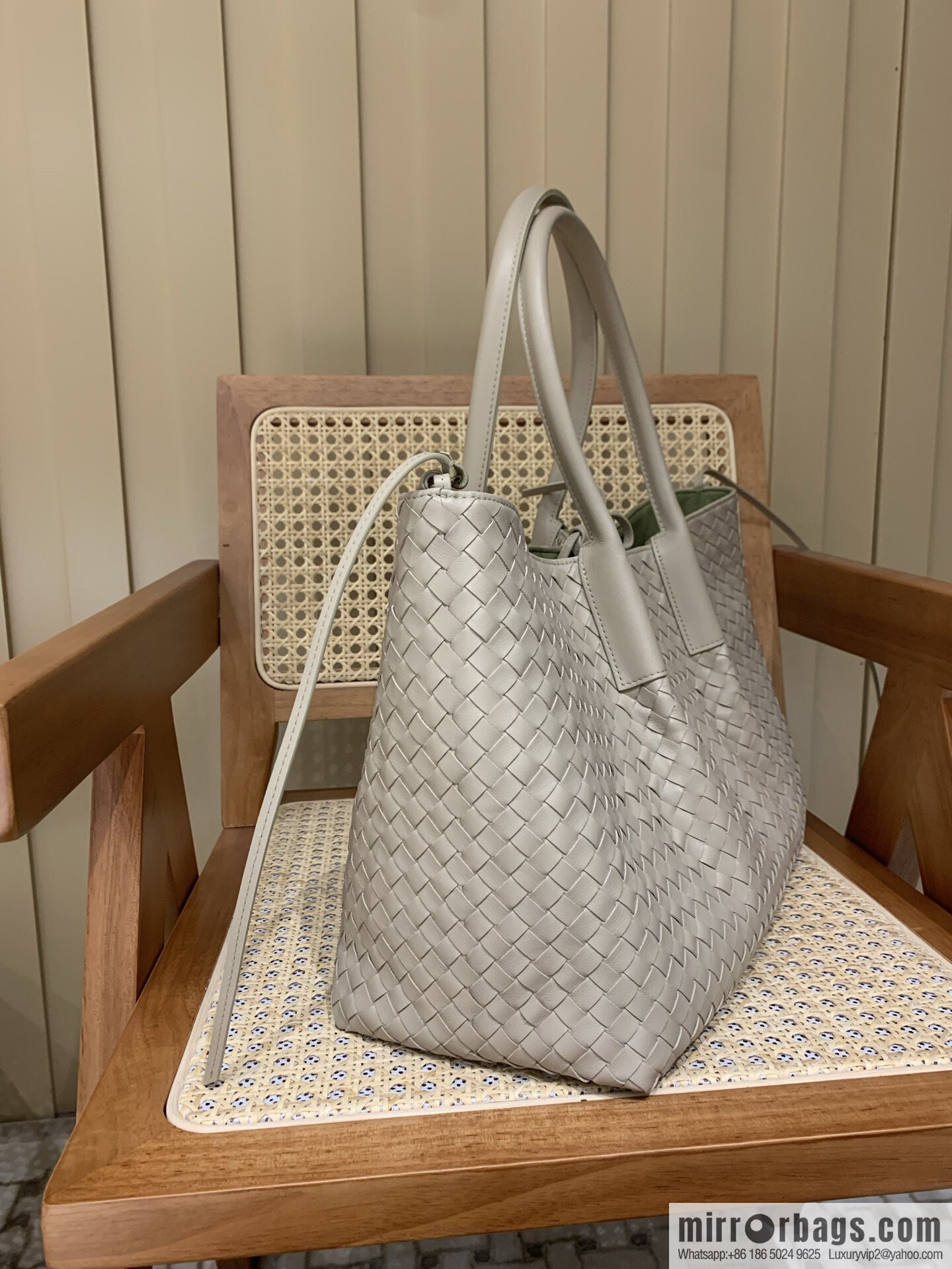 BV Large Pinacoteca Tote Bag 817166 Hazel