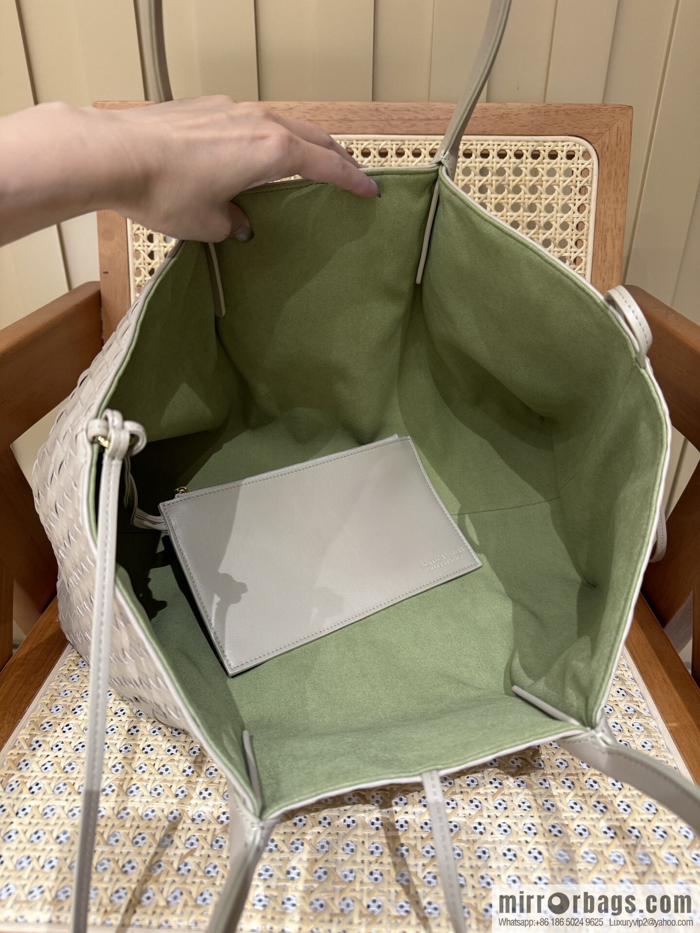 BV Large Pinacoteca Tote Bag 817166 Hazel