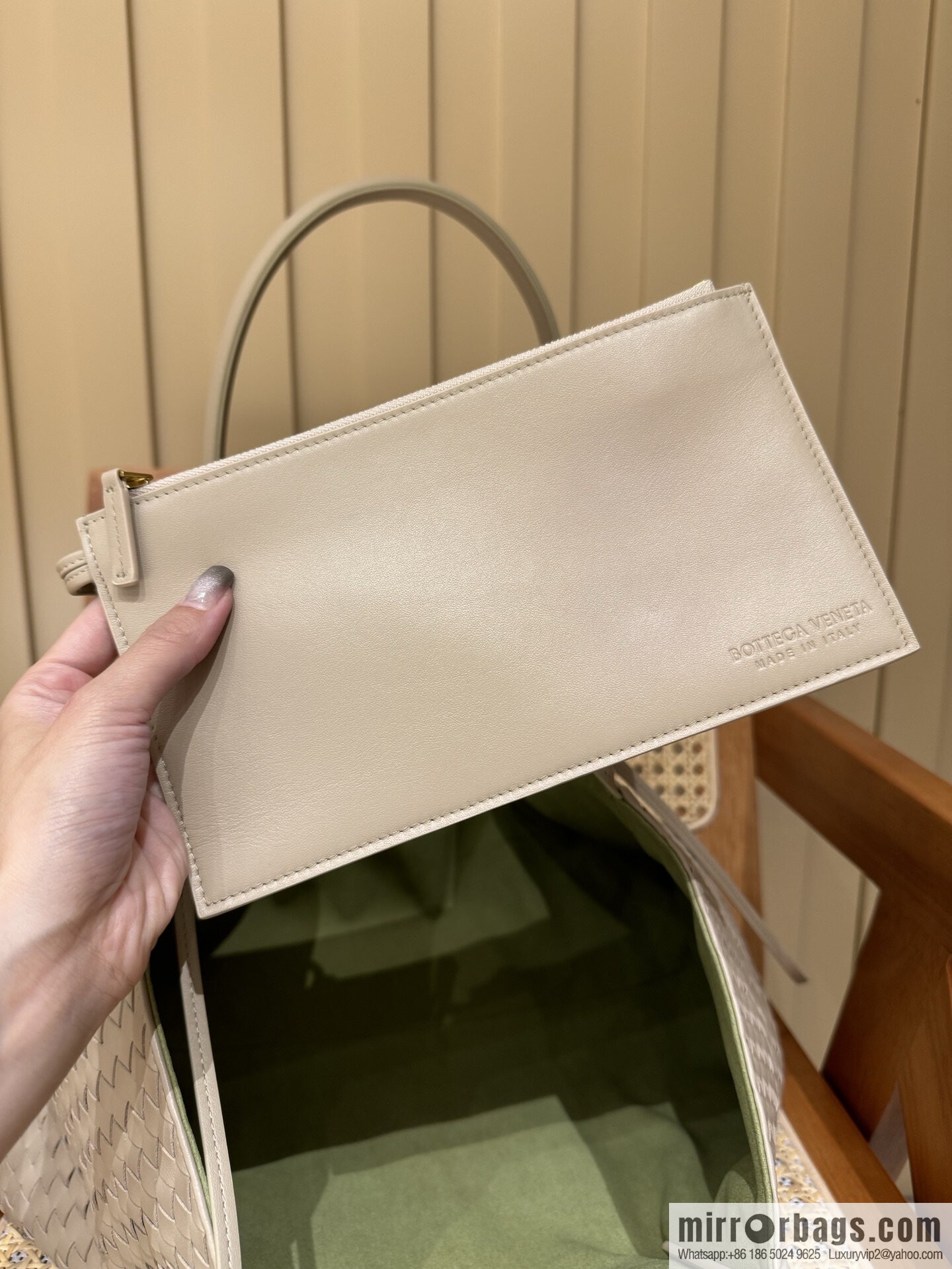 BV Large Pinacoteca Tote Bag 817166 Hazel