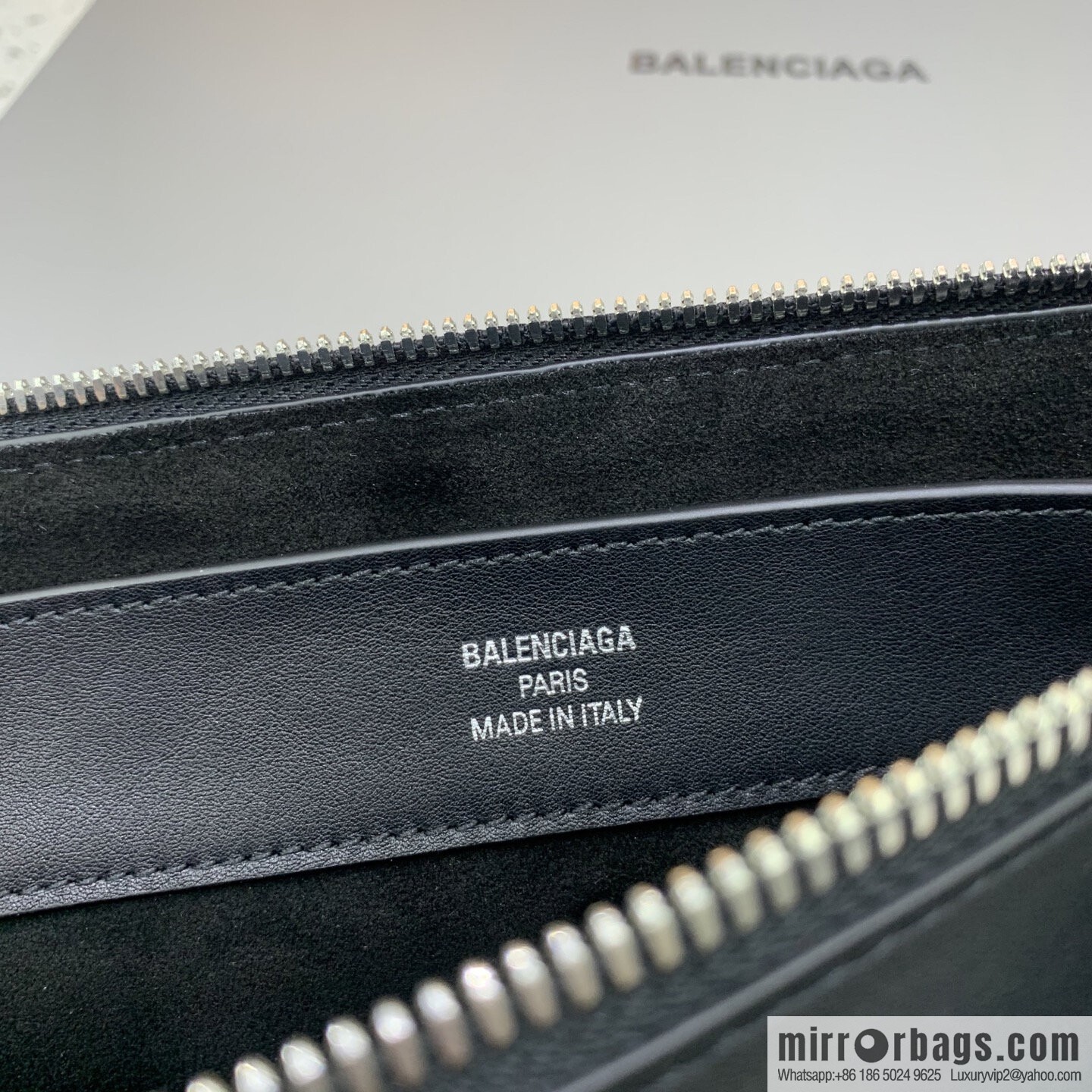 Balenciaga ➰ Belair Courier Bag 843032