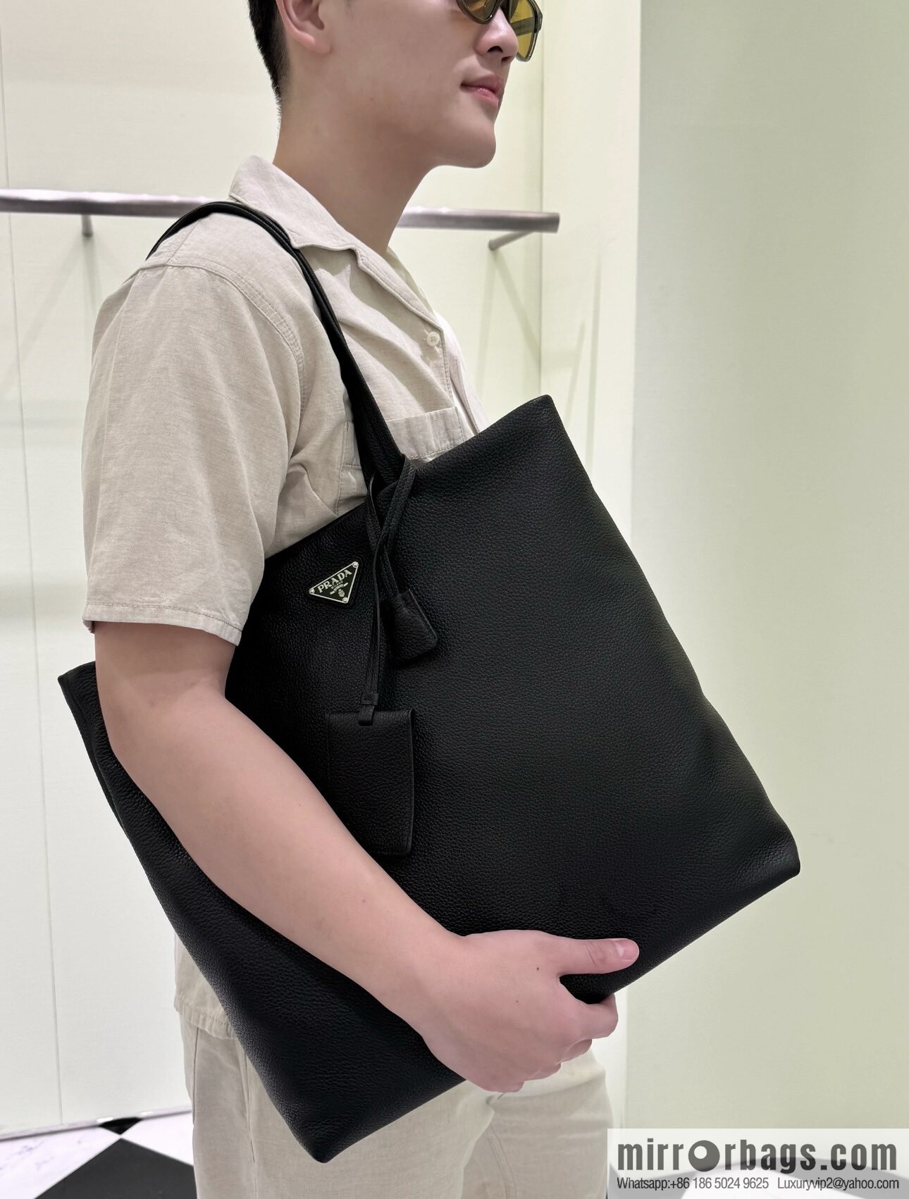 PRADA 🎉 new tote bag 🎉 2VG130 men's 🎉🎉 black